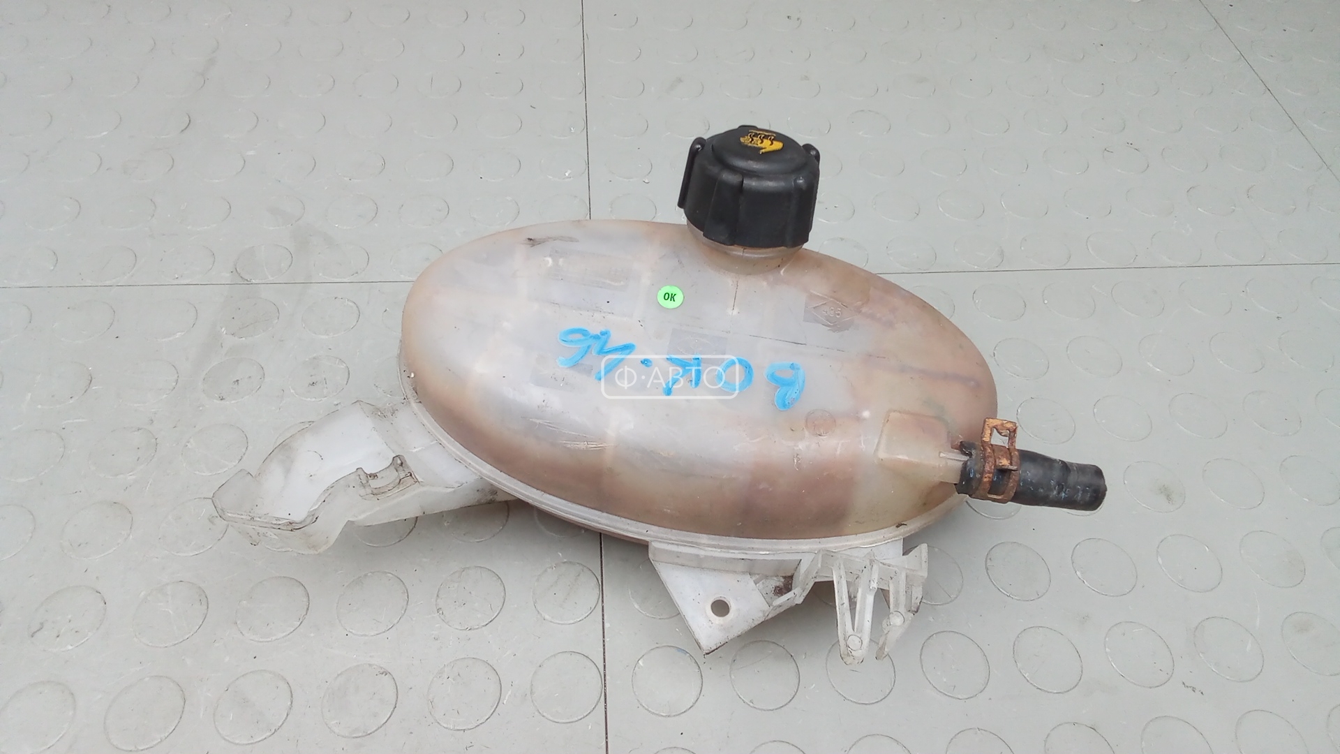 Бачок расширительный