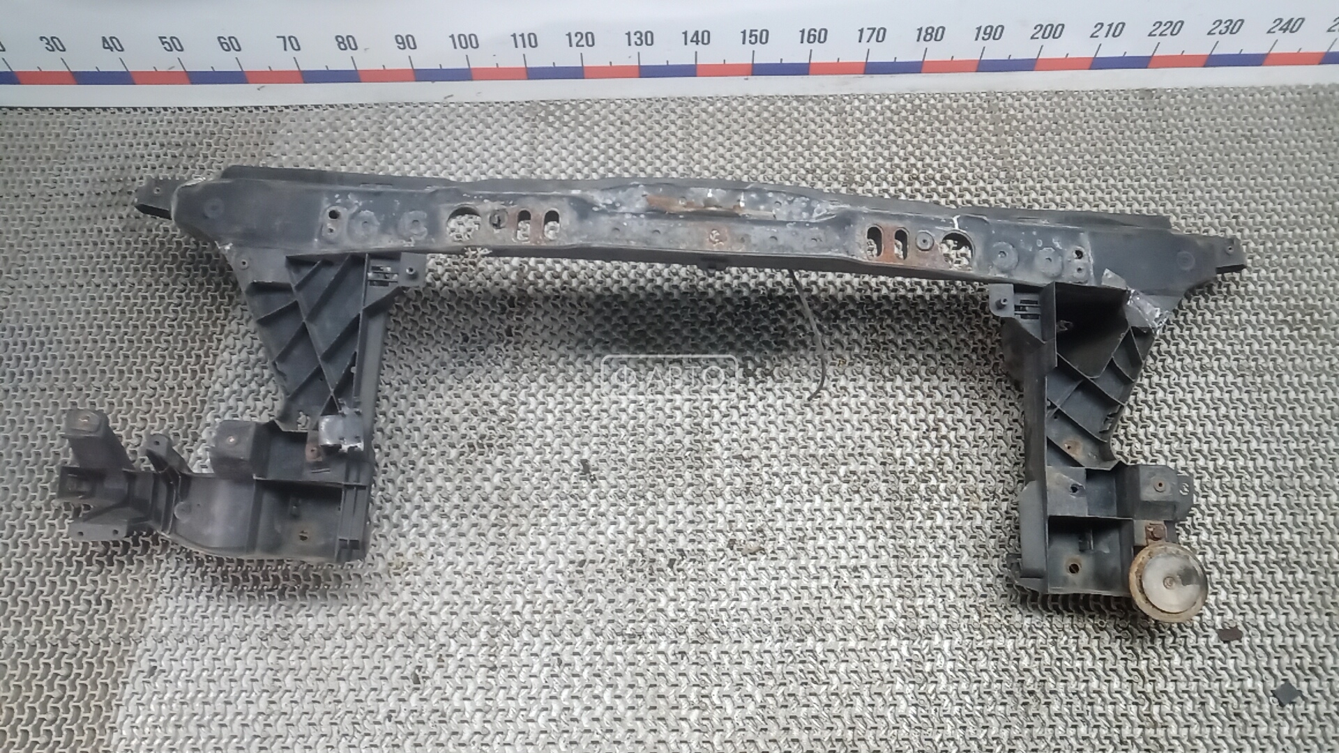 Передняя панель крепления облицовки (телевизор)