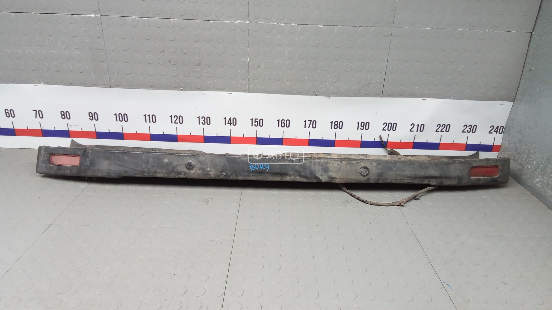 Бампер задний