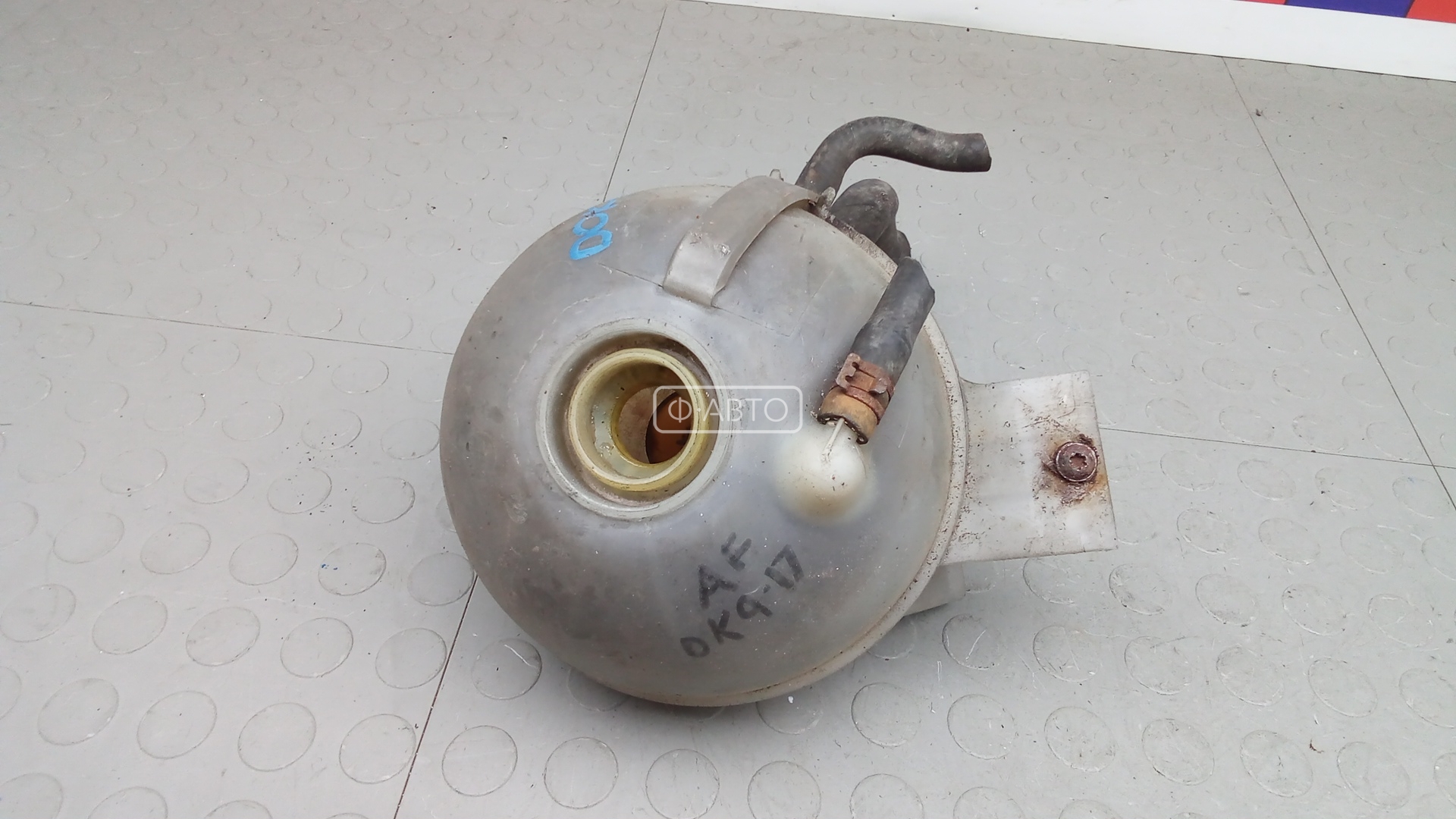 Бачок расширительный