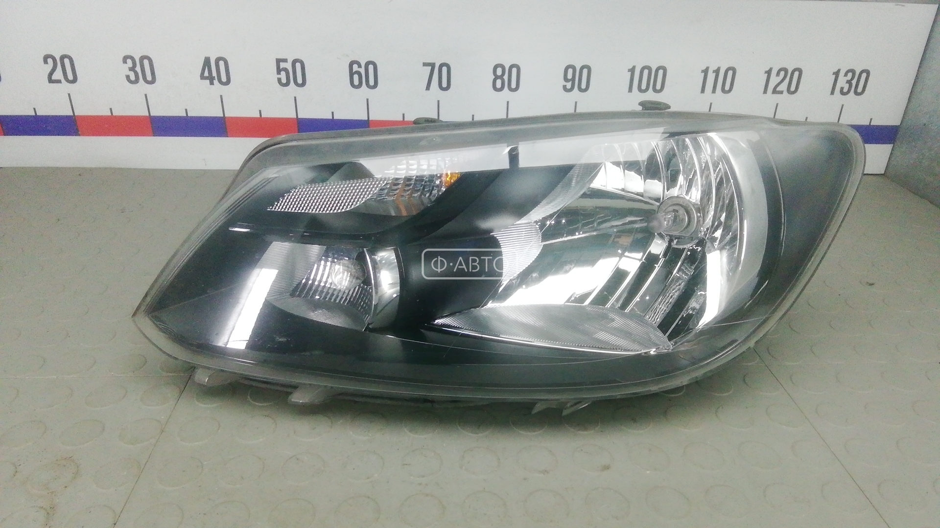 Фара левая VOLKSWAGEN CADDY 3