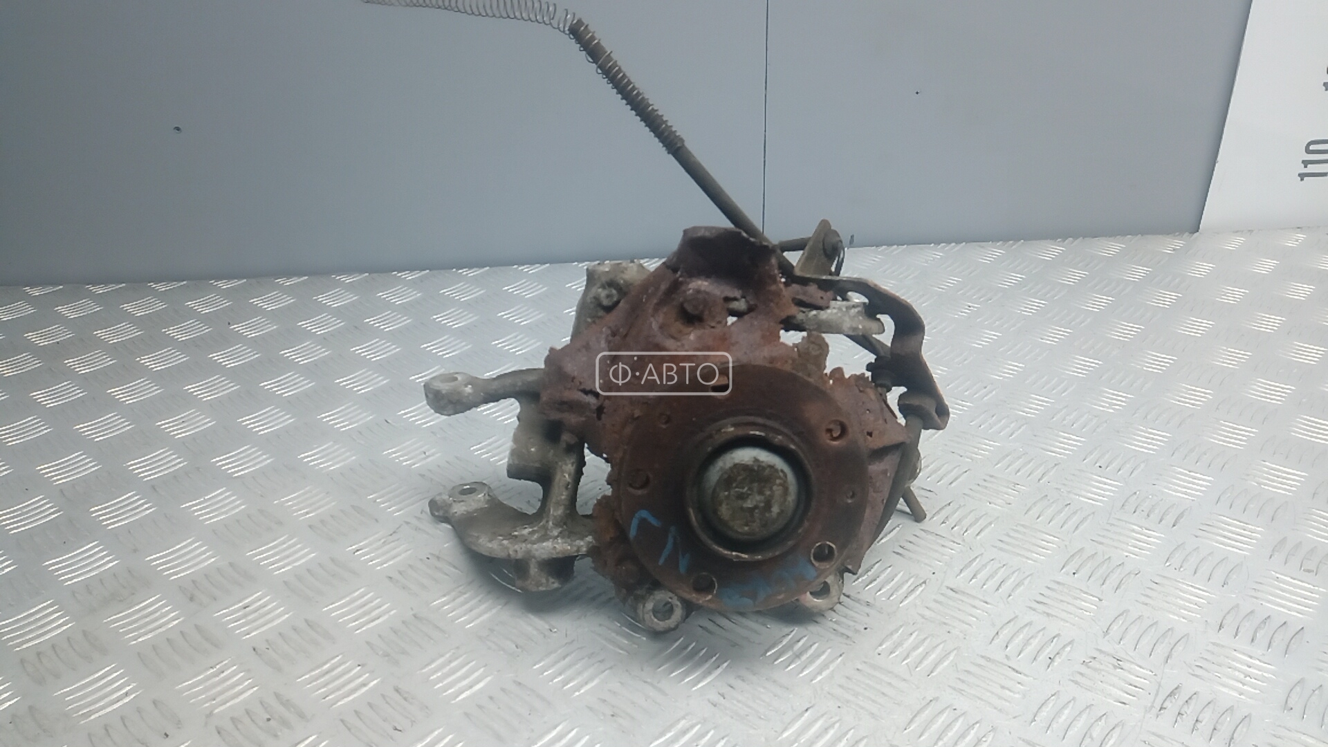 Ступица задняя левая