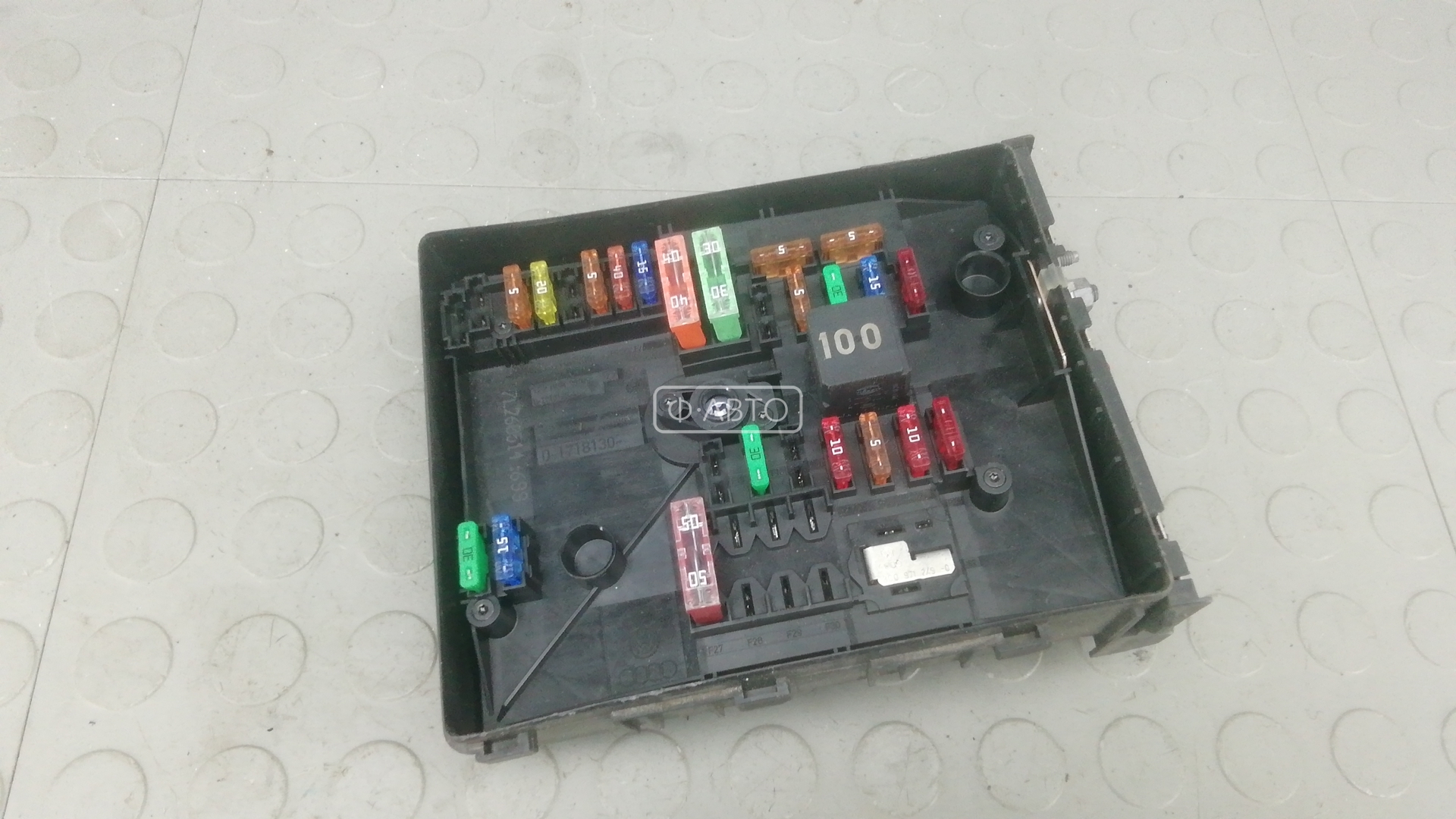 Блок предохранителей