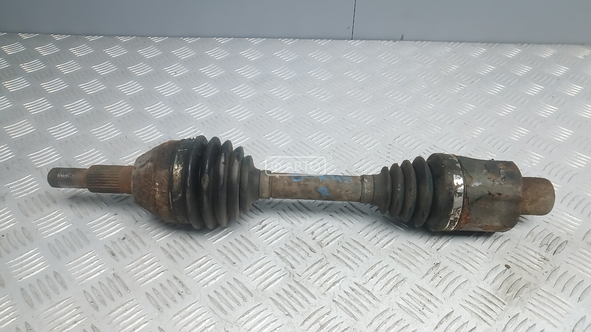 Привод передний правый