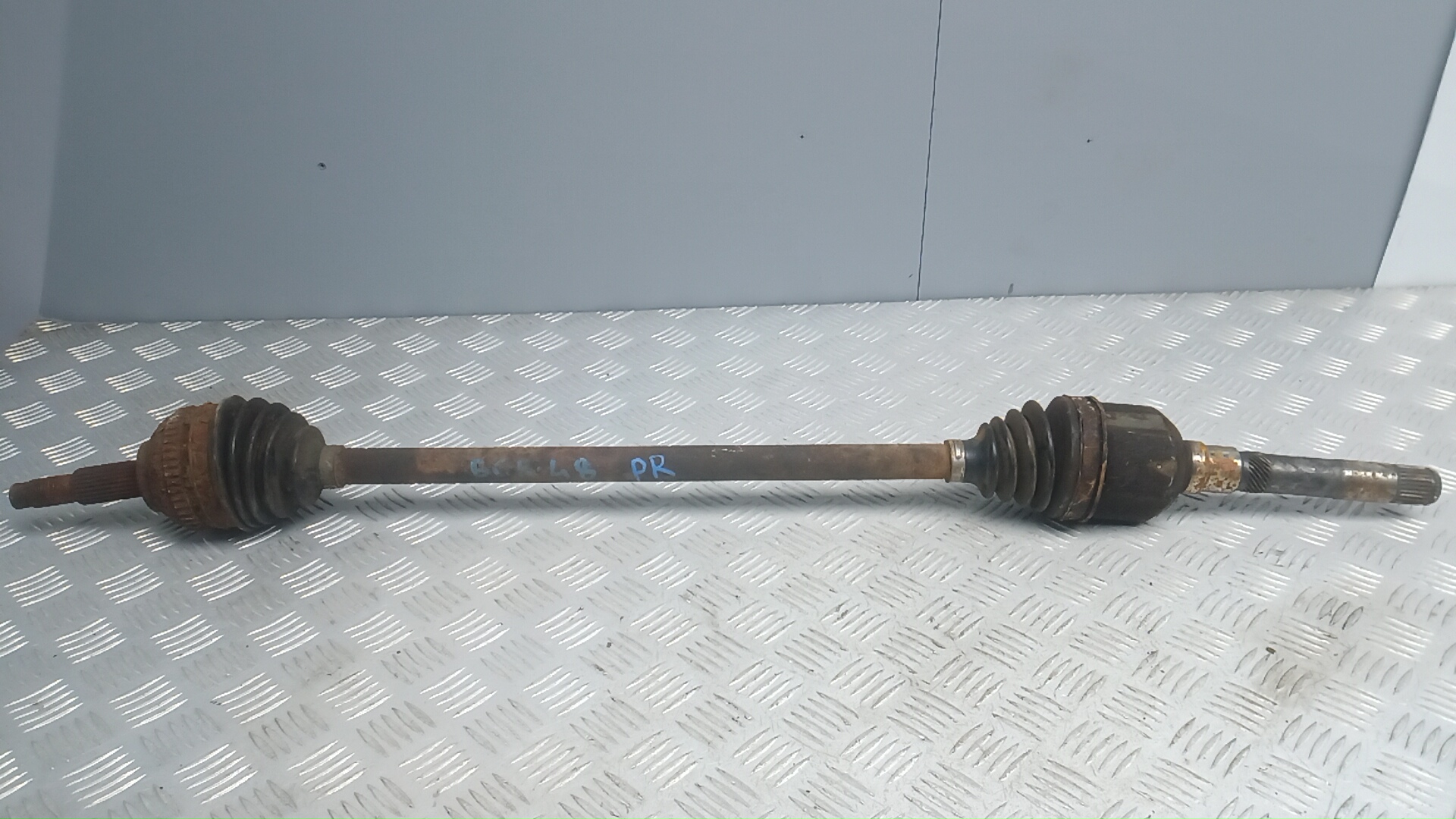 Привод передний правый CHRYSLER VOYAGER 4