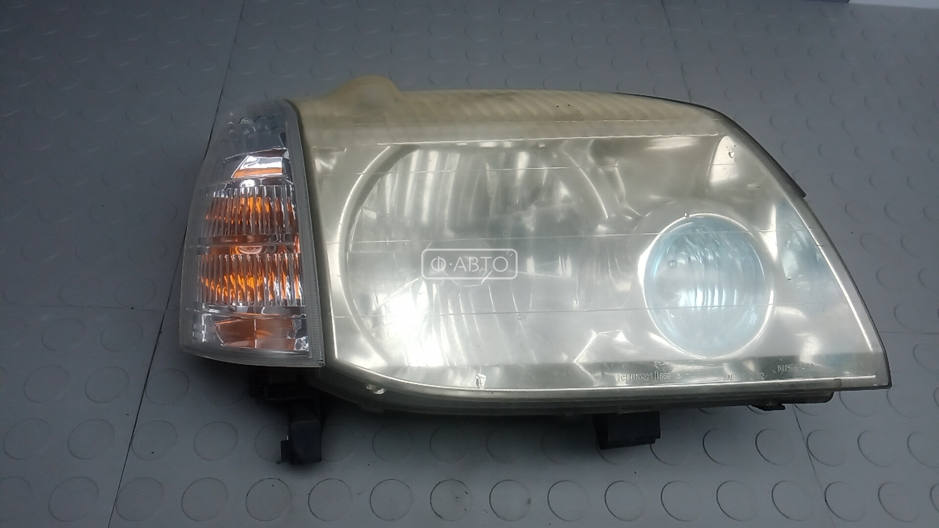 Фара правая NISSAN X-TRAIL