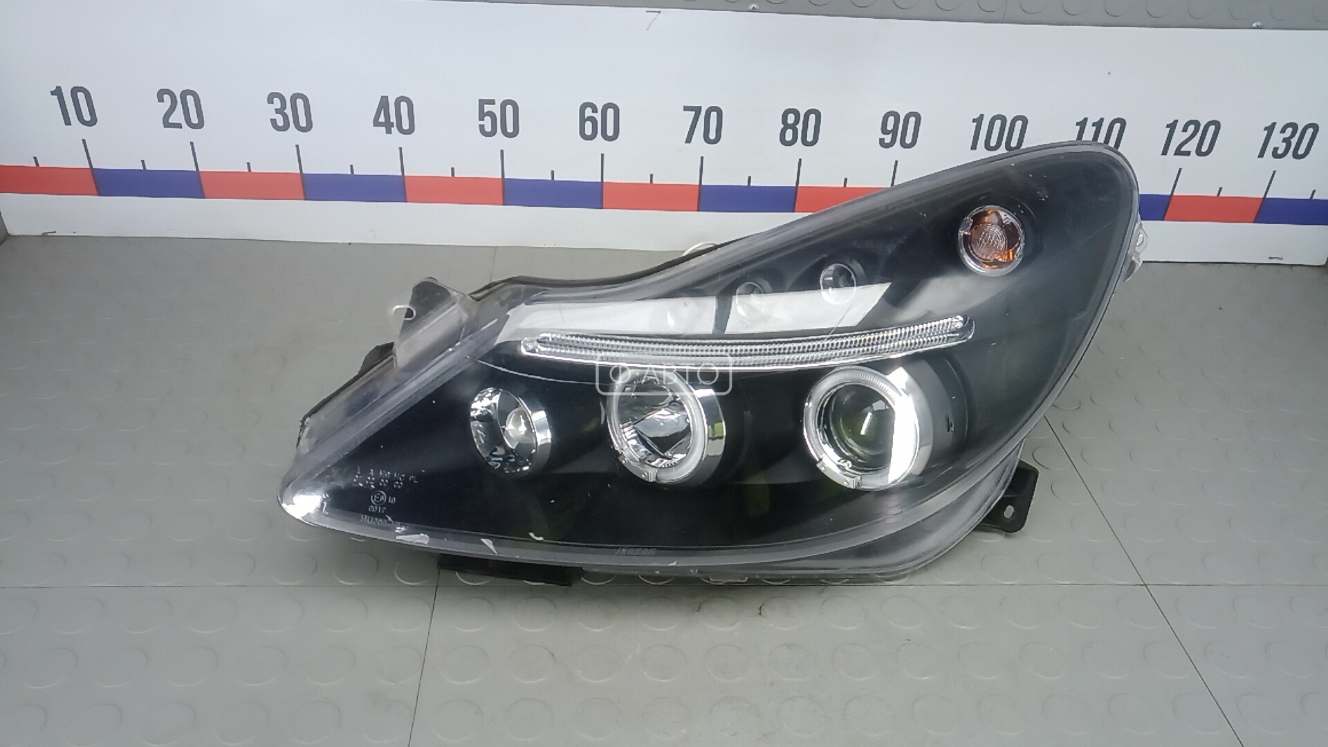 Фара левая OPEL CORSA