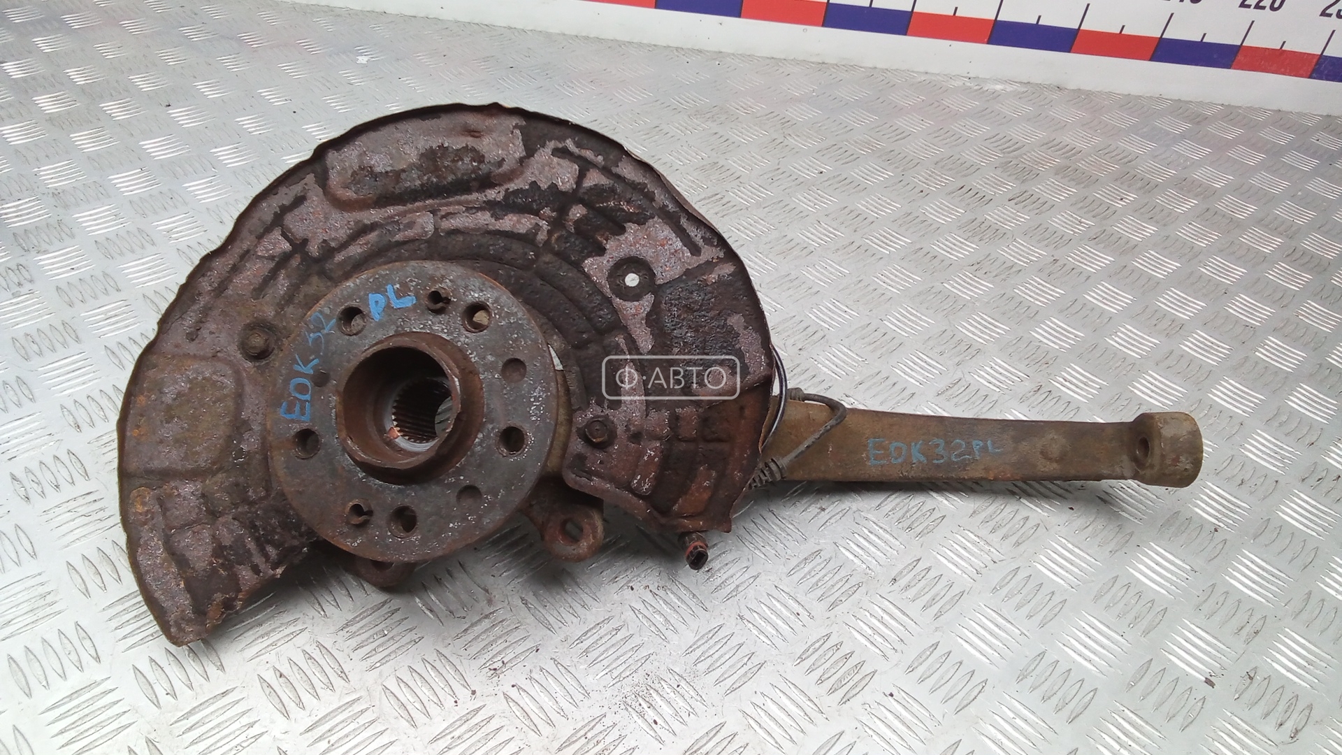 Ступица передняя левая