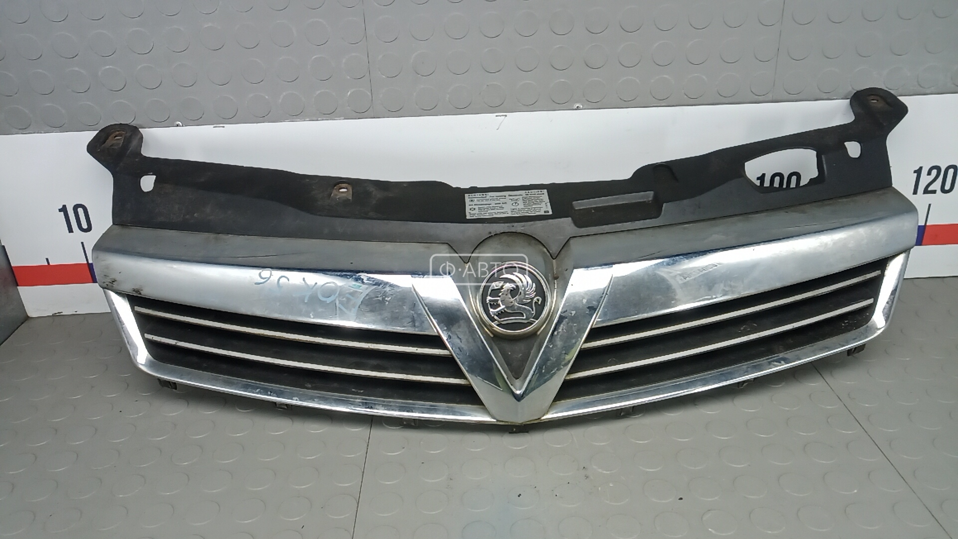 Решетка радиатора OPEL ASTRA