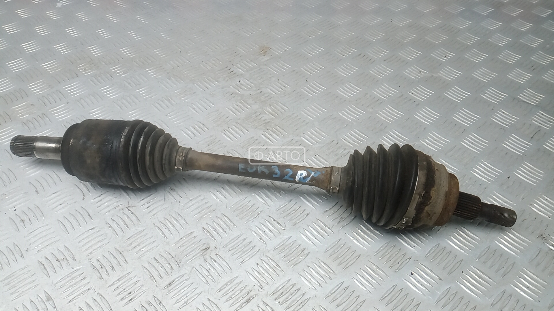 Привод передний левый