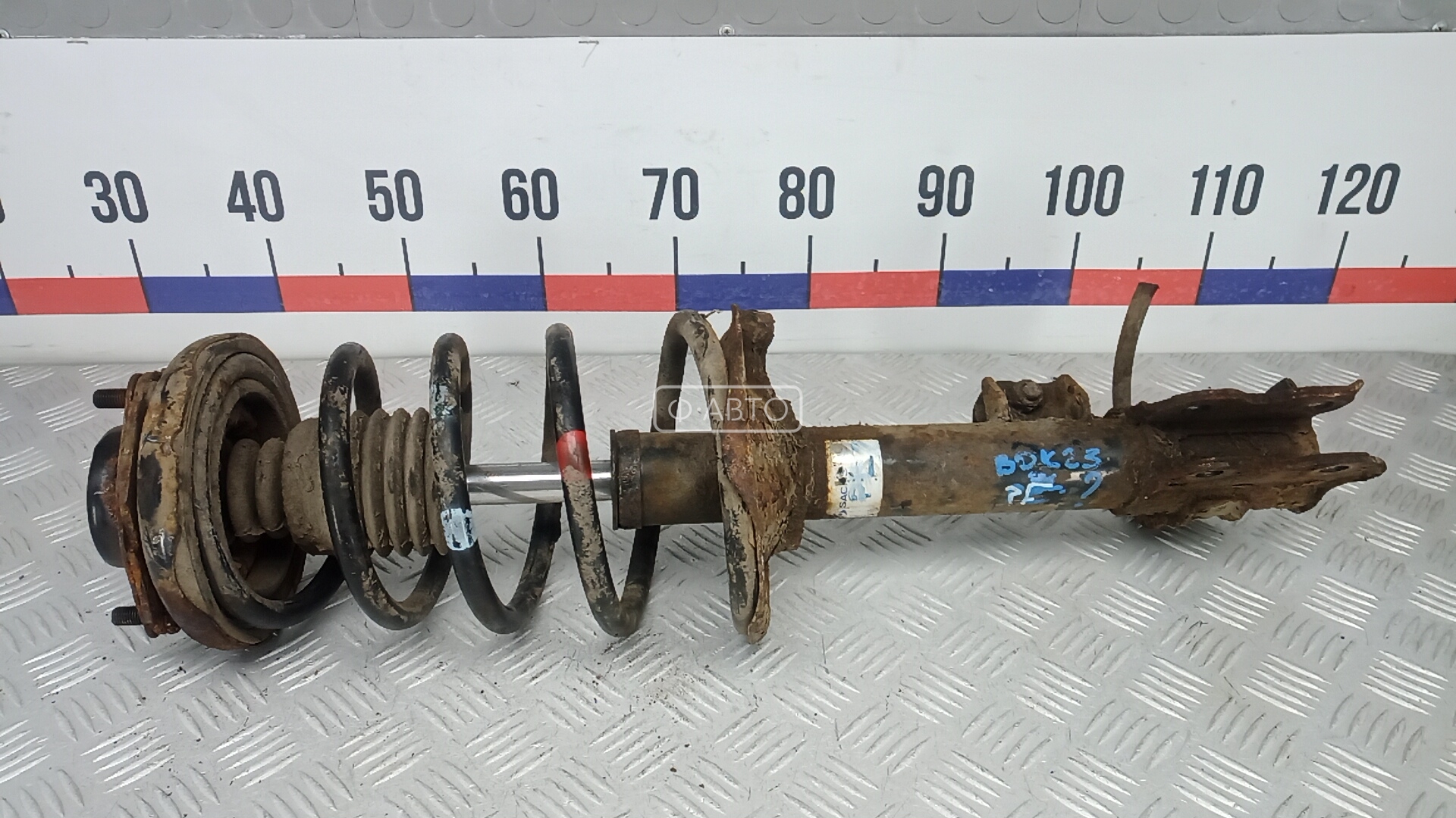 Стойка задняя левая