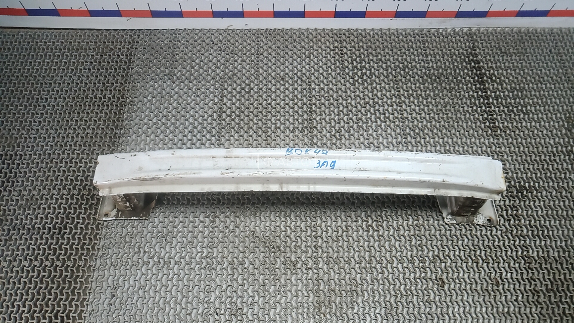 Усилитель бампера задний