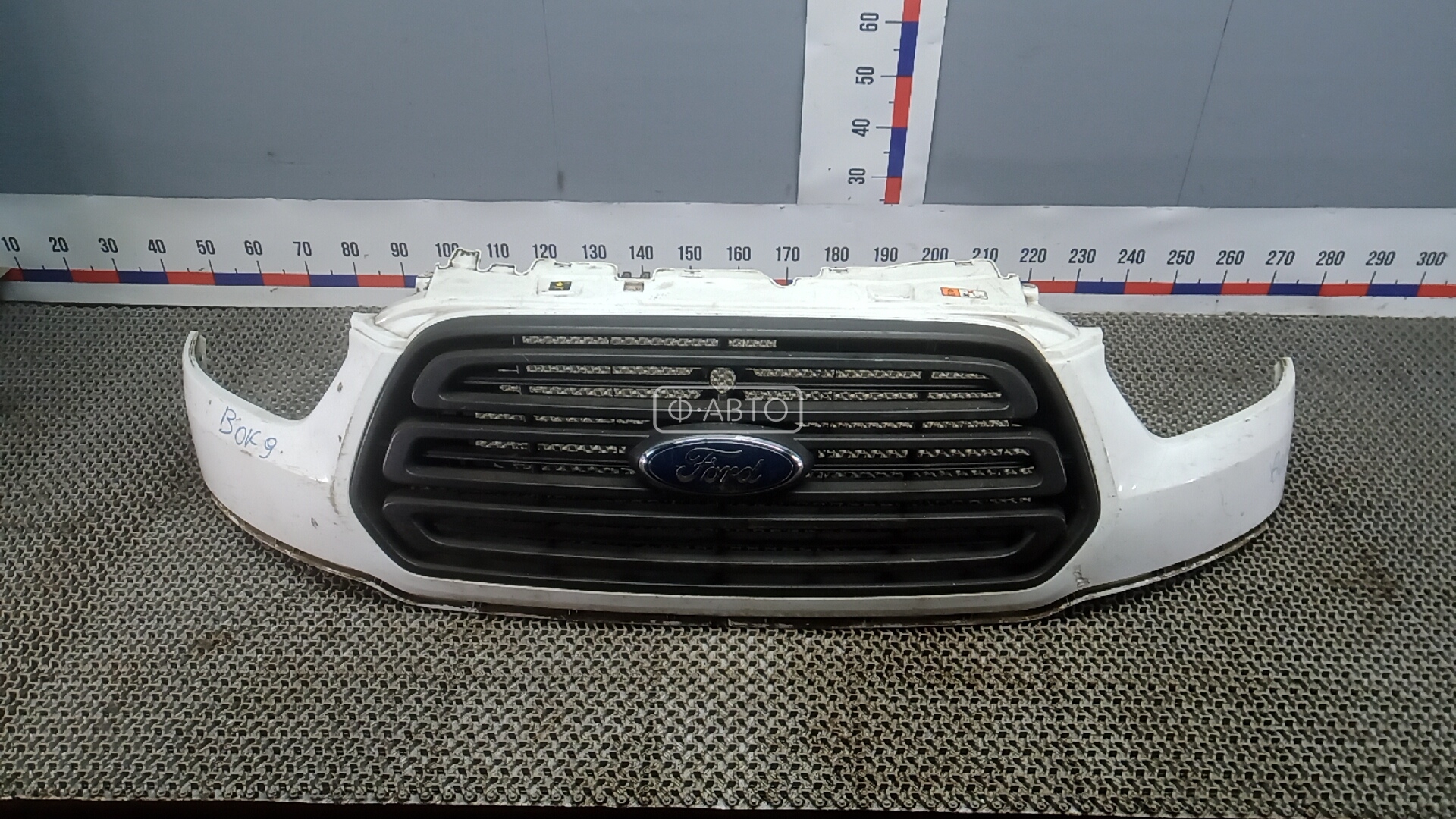 Решетка радиатора FORD TRANSIT