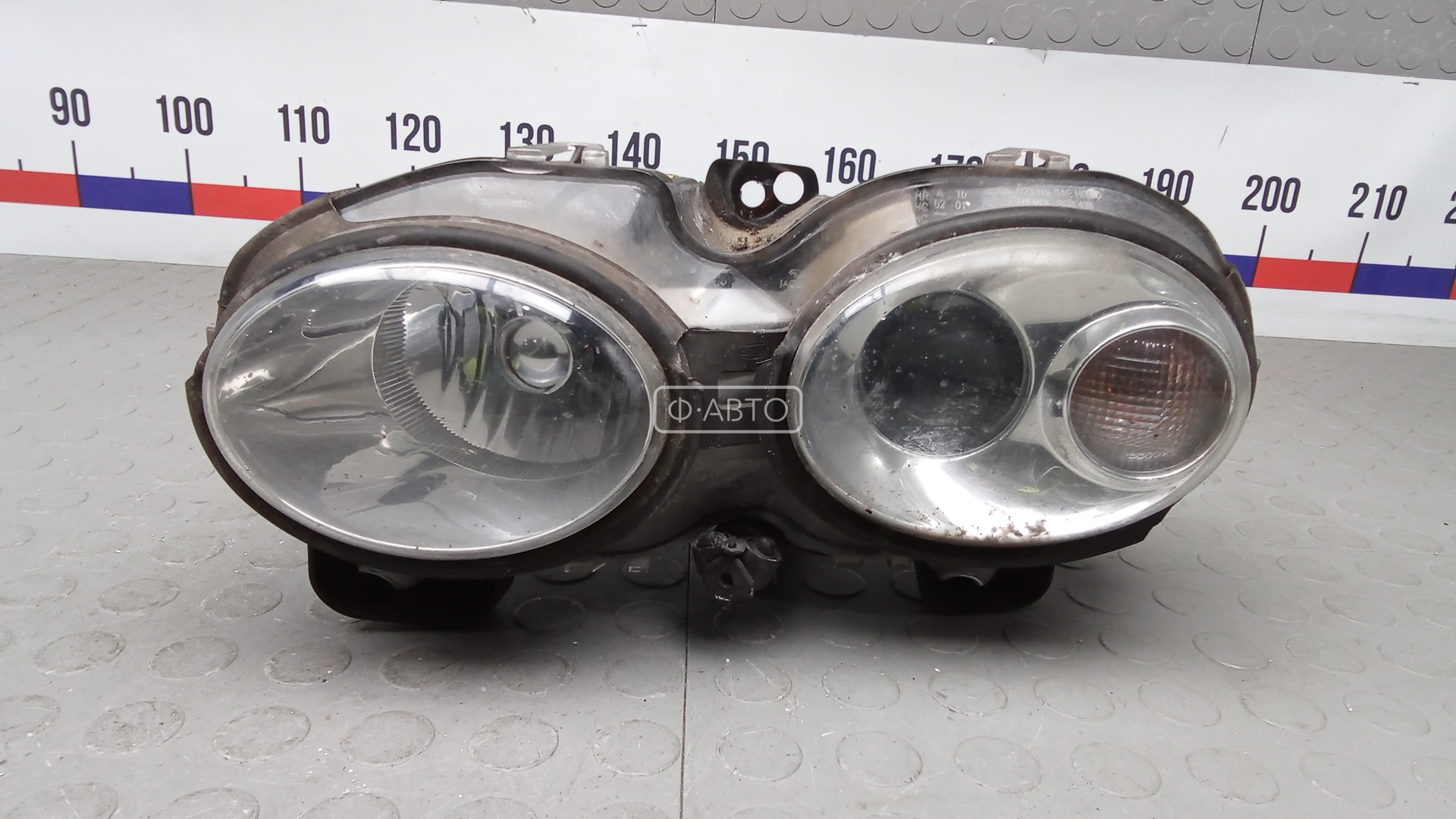 Фара левая