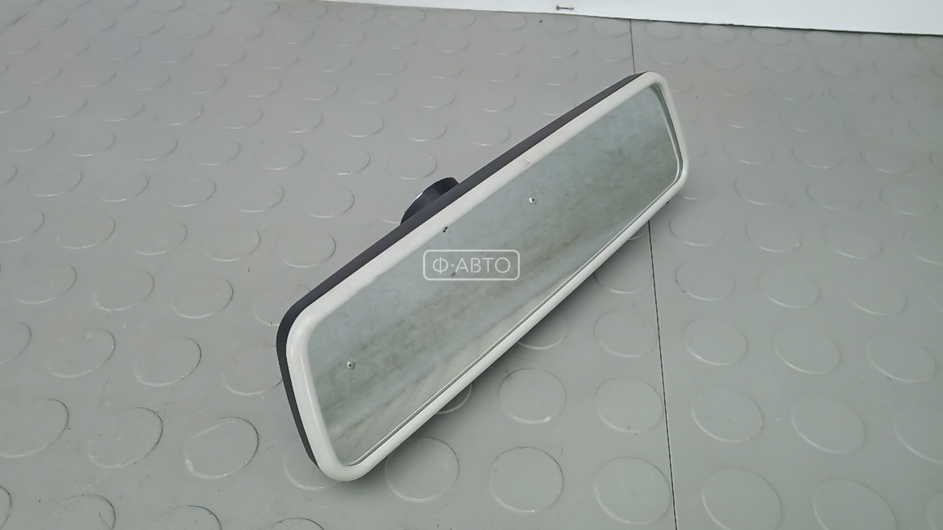 Зеркало салона