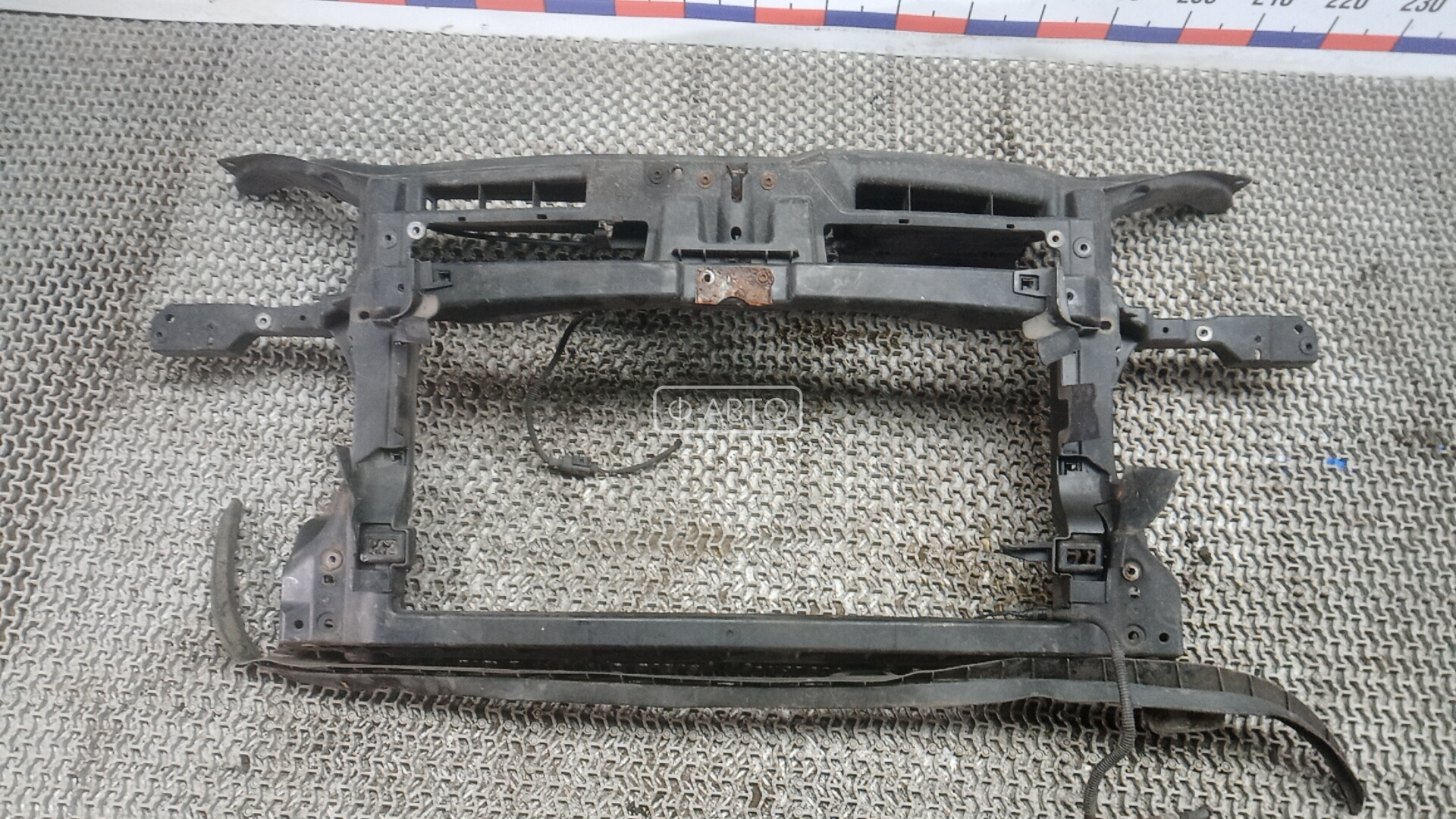 Передняя панель крепления облицовки (телевизор)