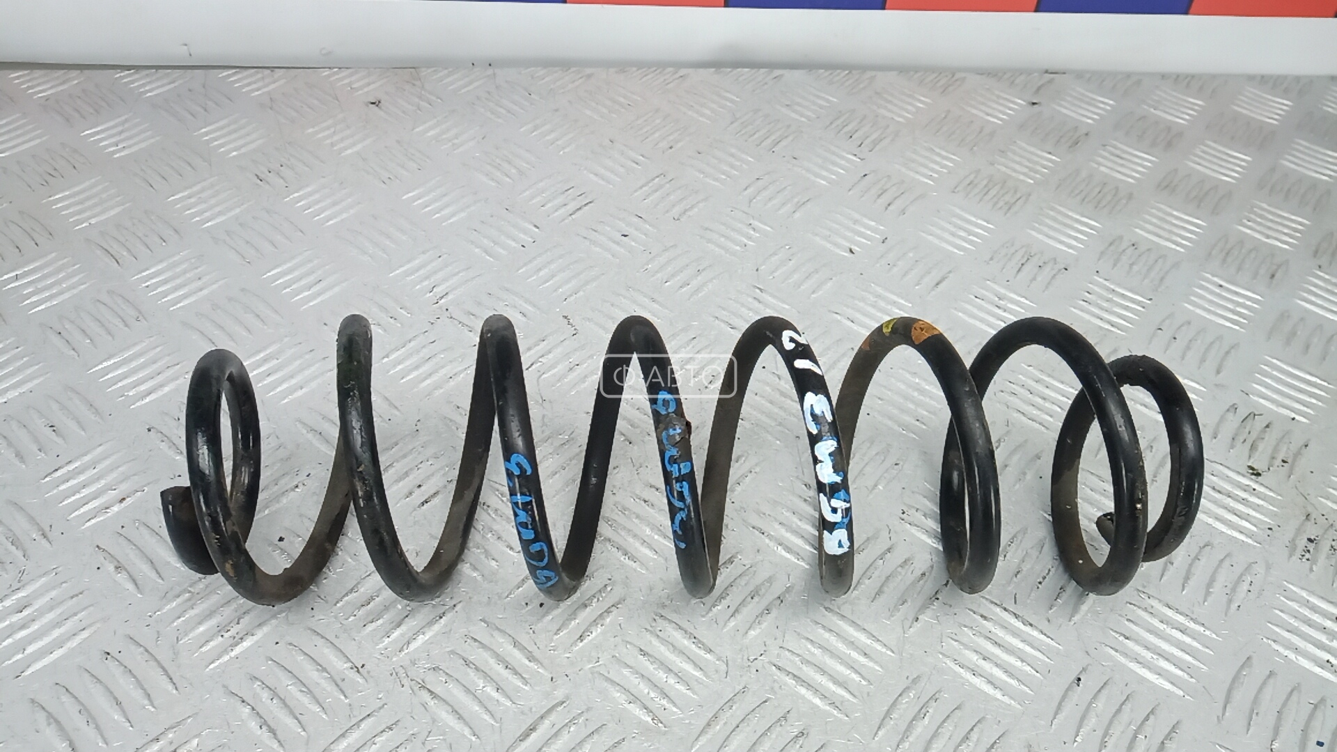 Пружина задняя