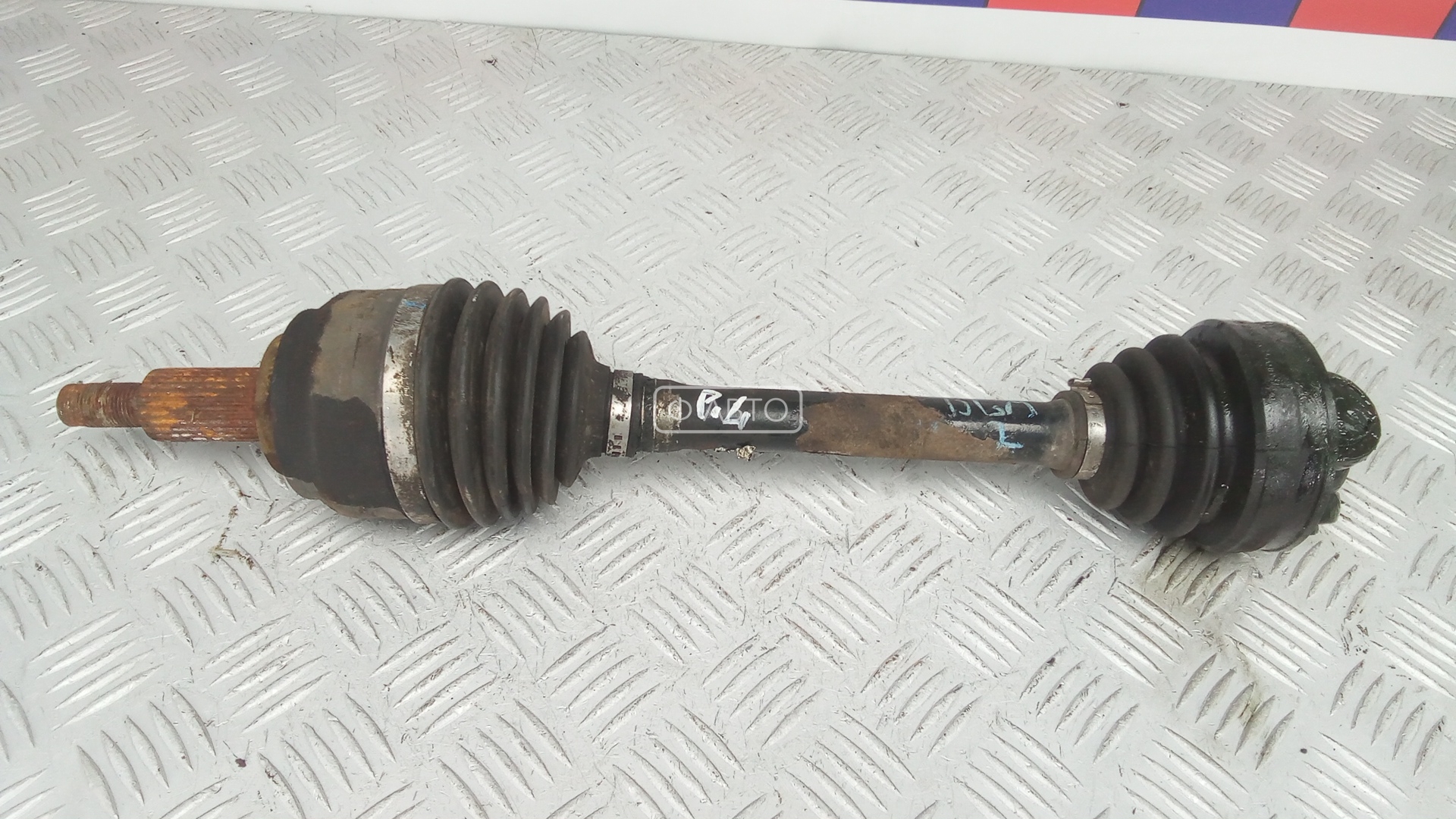 Привод передний левый