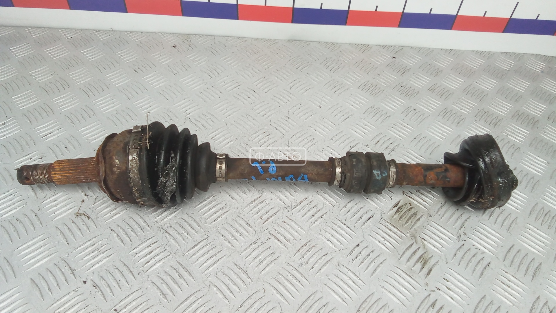 Привод передний левый