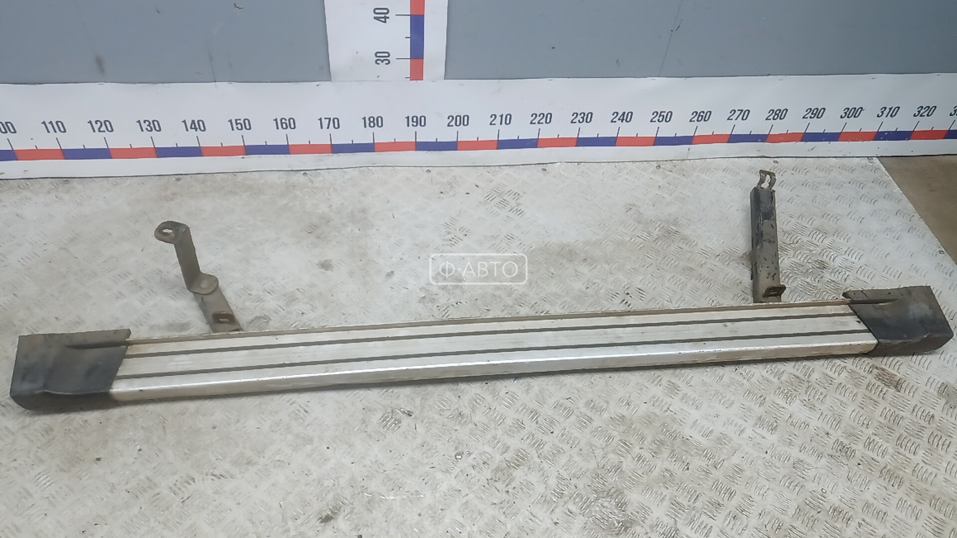 Подножка внешняя декоративная