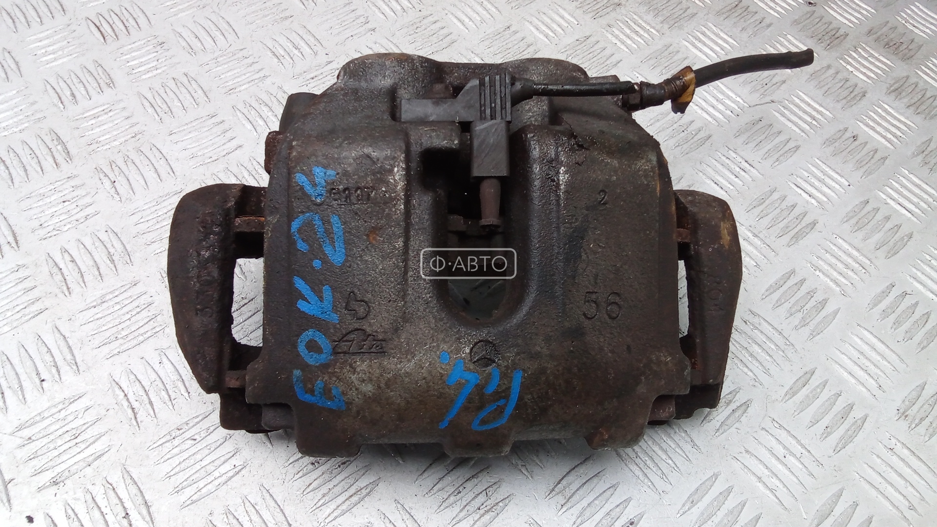 Суппорт тормозной передний левый