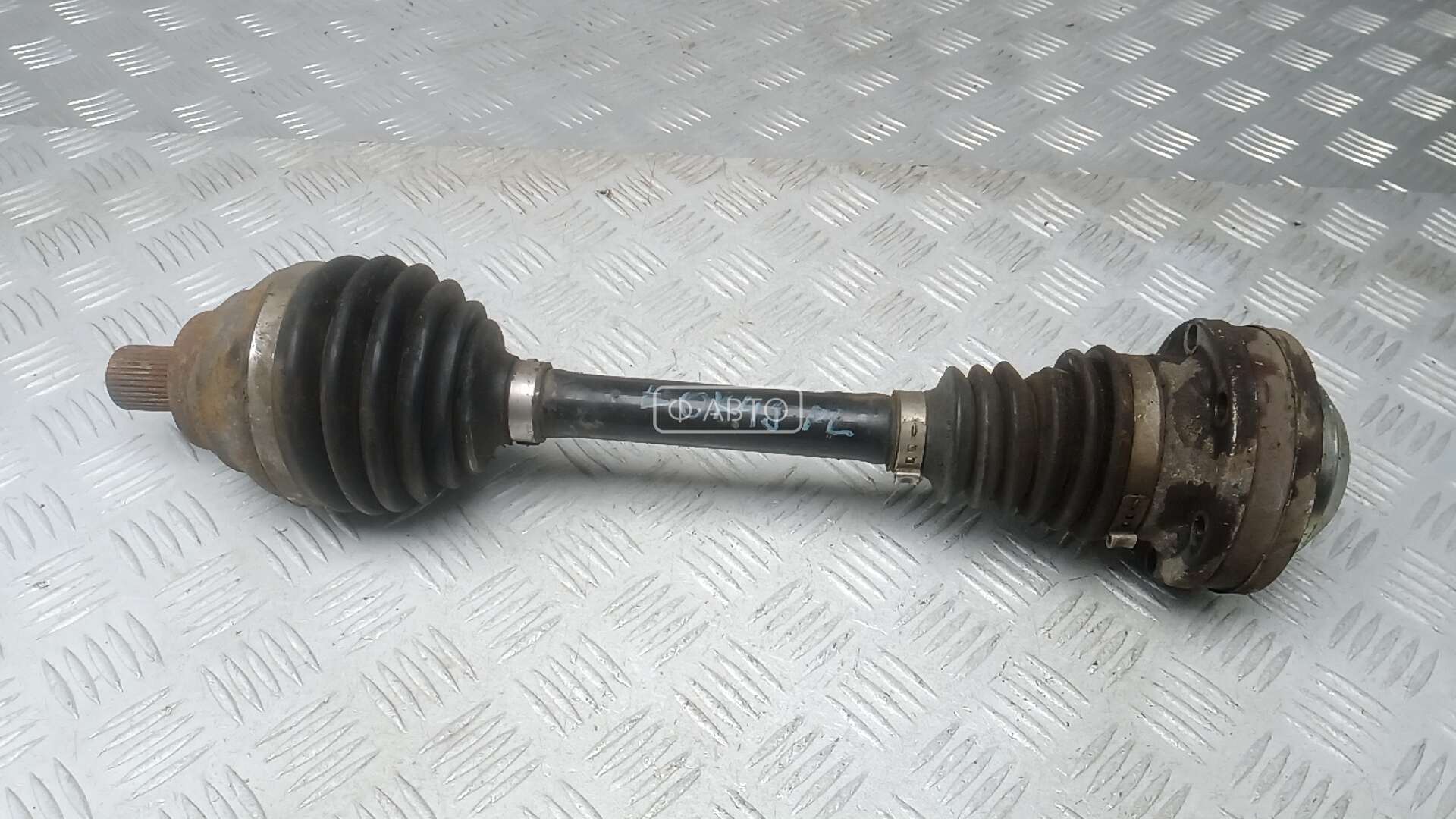 Привод передний левый