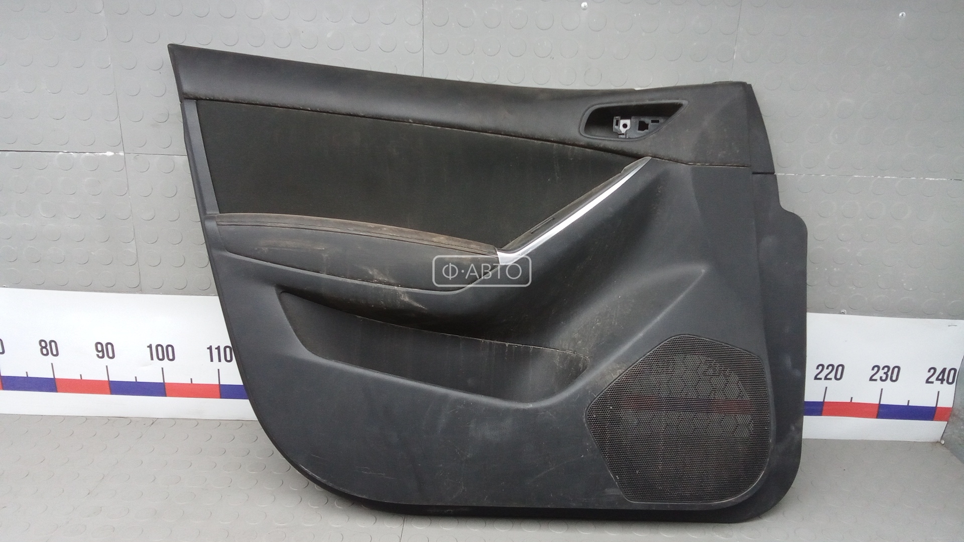 Обшивка передняя левая