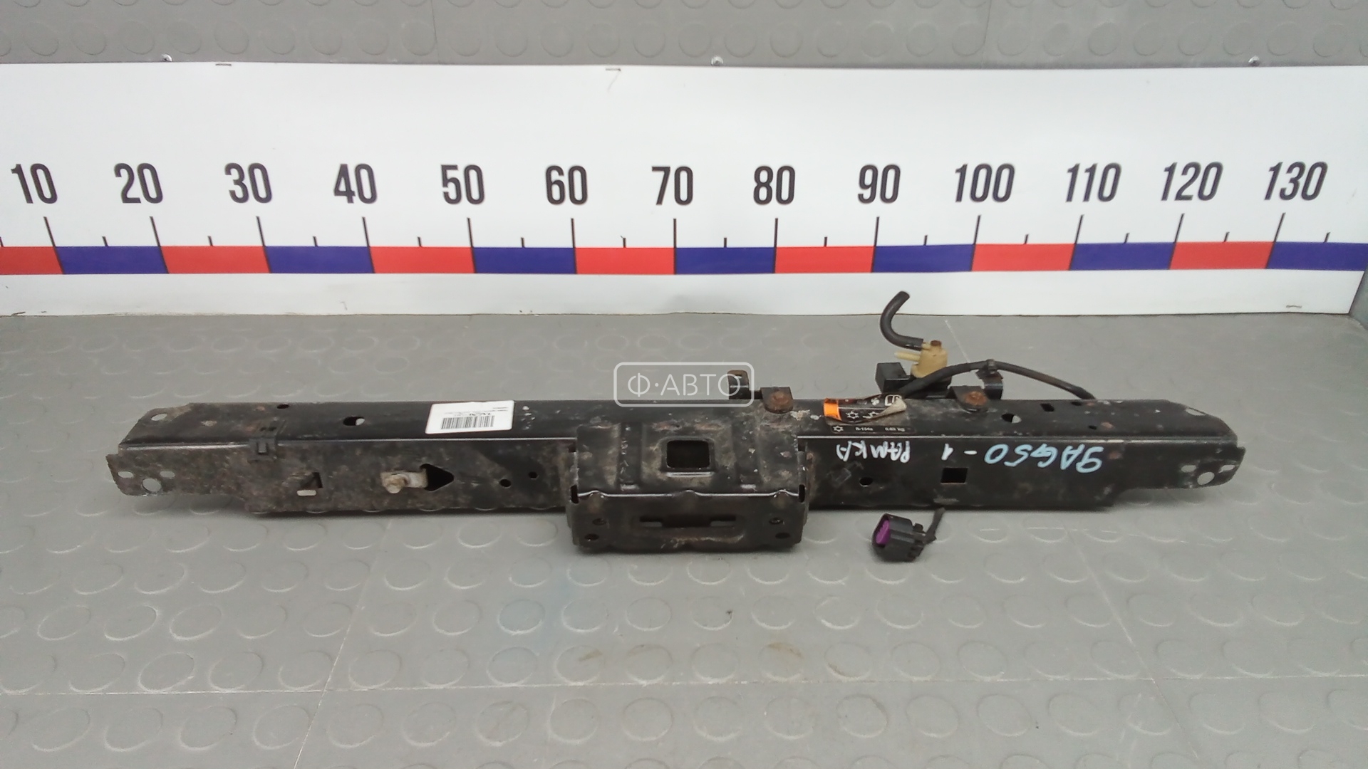 Рамка капота