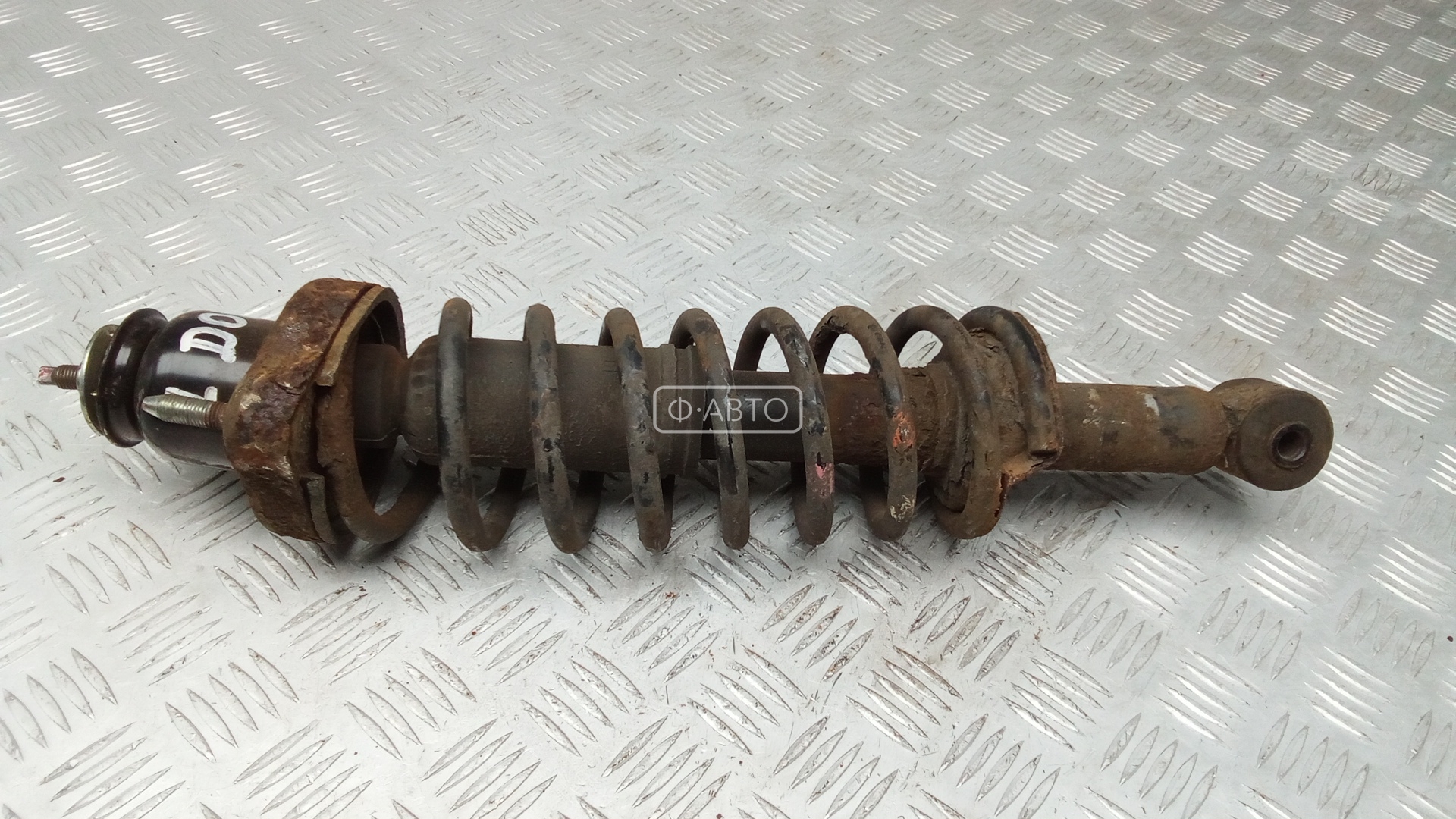 Стойка задняя левая