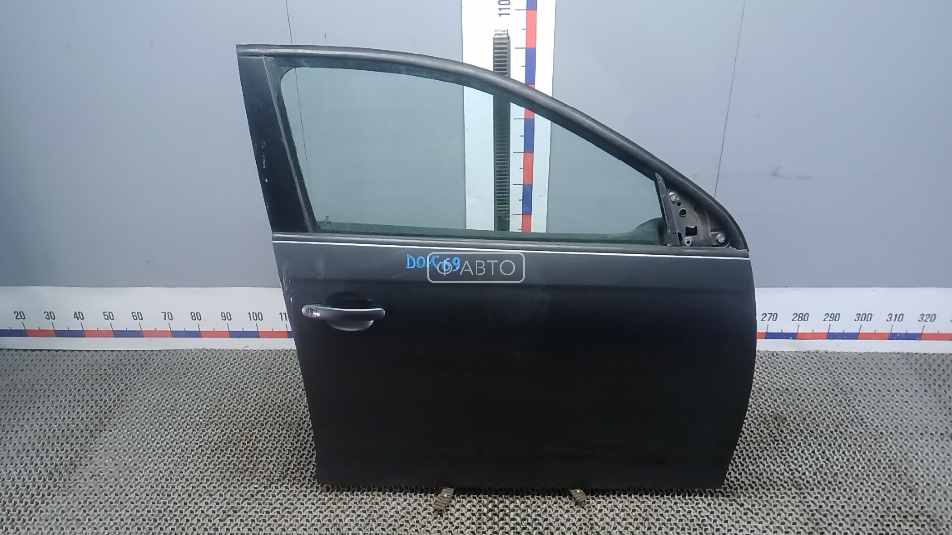 Дверь передняя правая VOLKSWAGEN JETTA