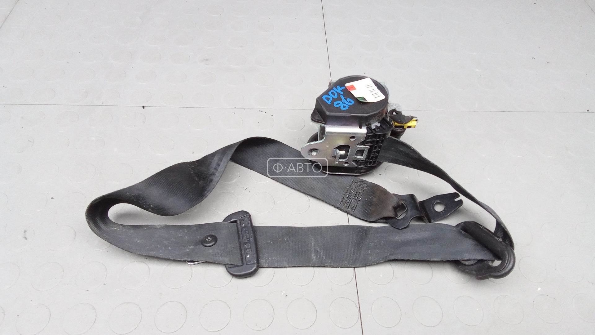 Ремень безопасности с пиропатроном сиденья переднего