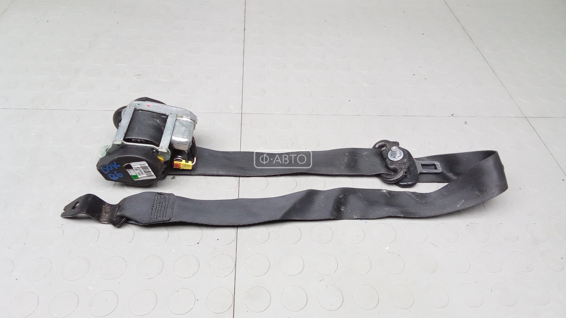 Ремень безопасности с пиропатроном сиденья переднего