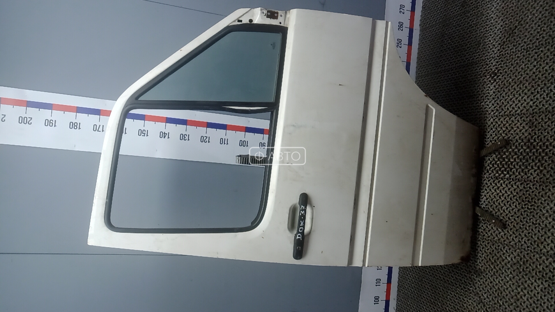 Дверь передняя правая VOLKSWAGEN LT