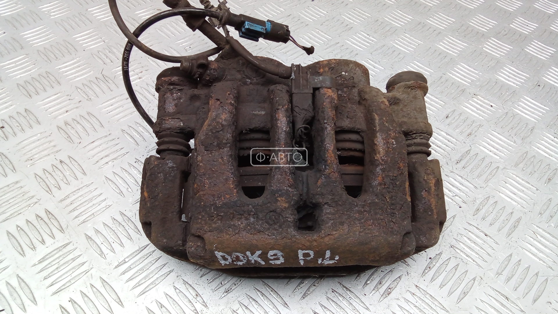 Суппорт тормозной передний левый