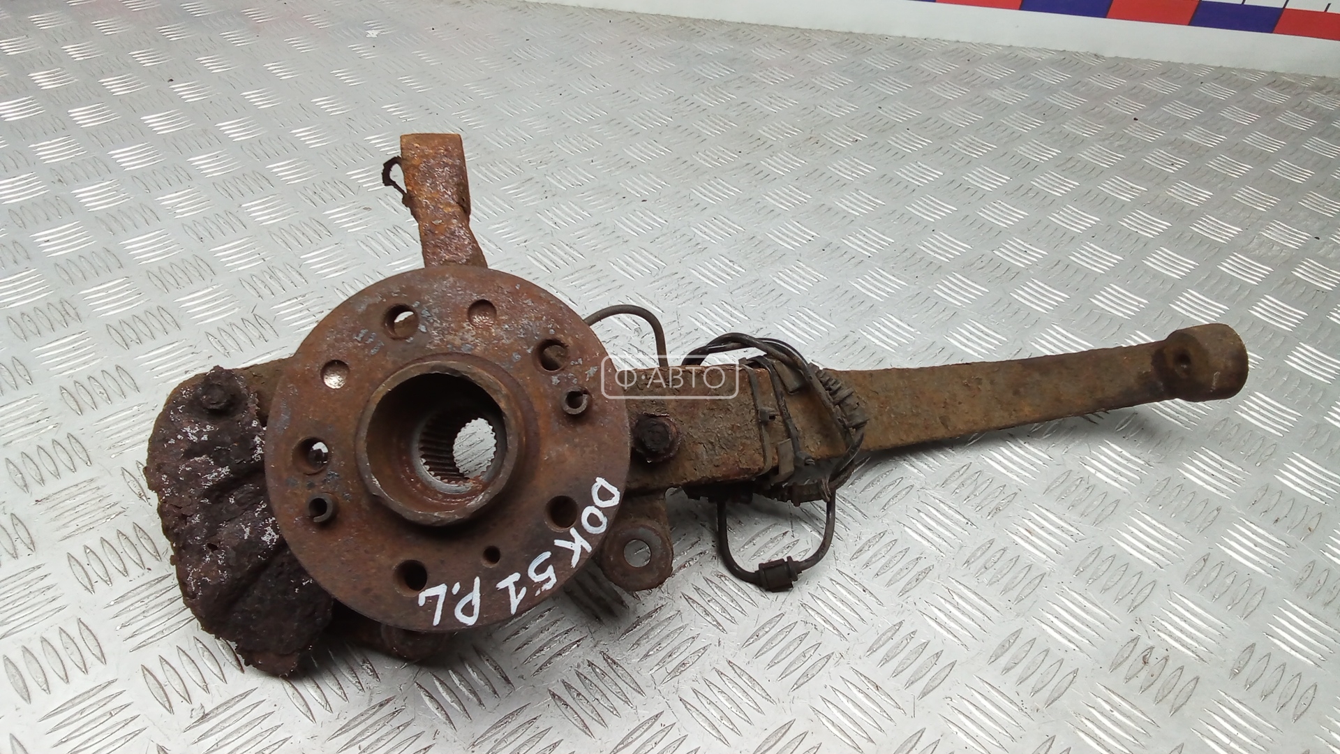 Ступица передняя левая