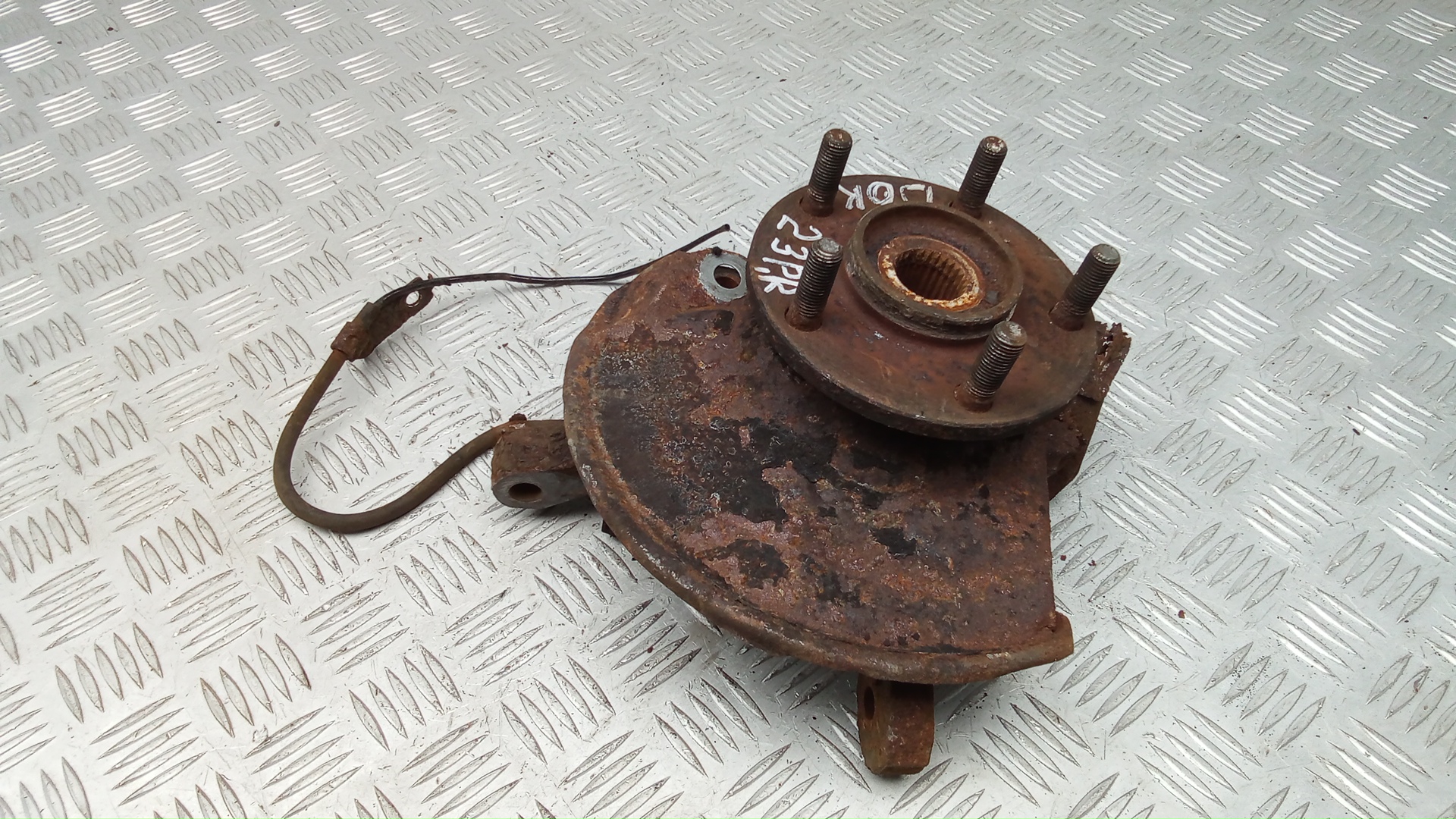 Ступица передняя правая MITSUBISHI LANCER 10