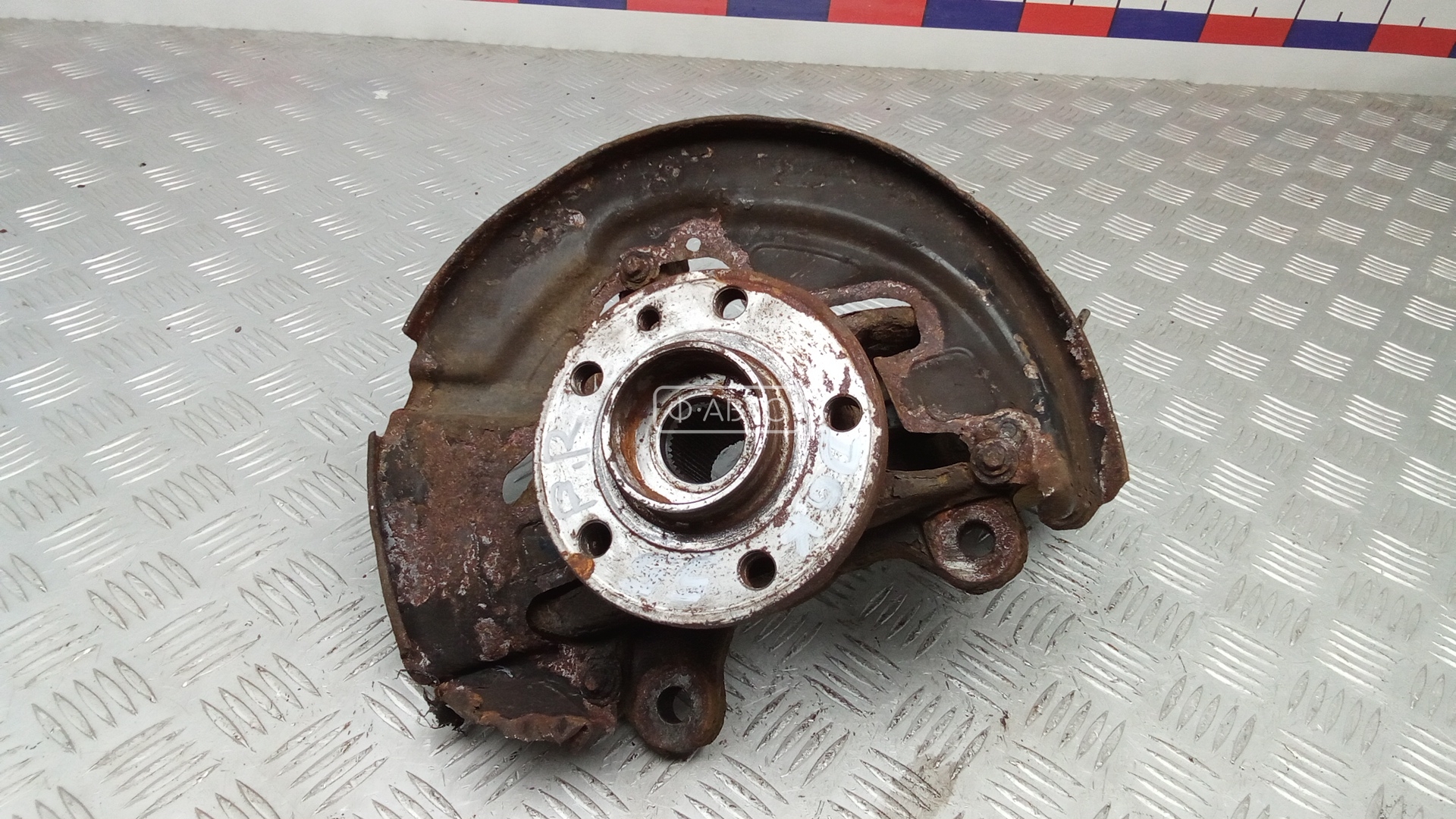Ступица передняя правая