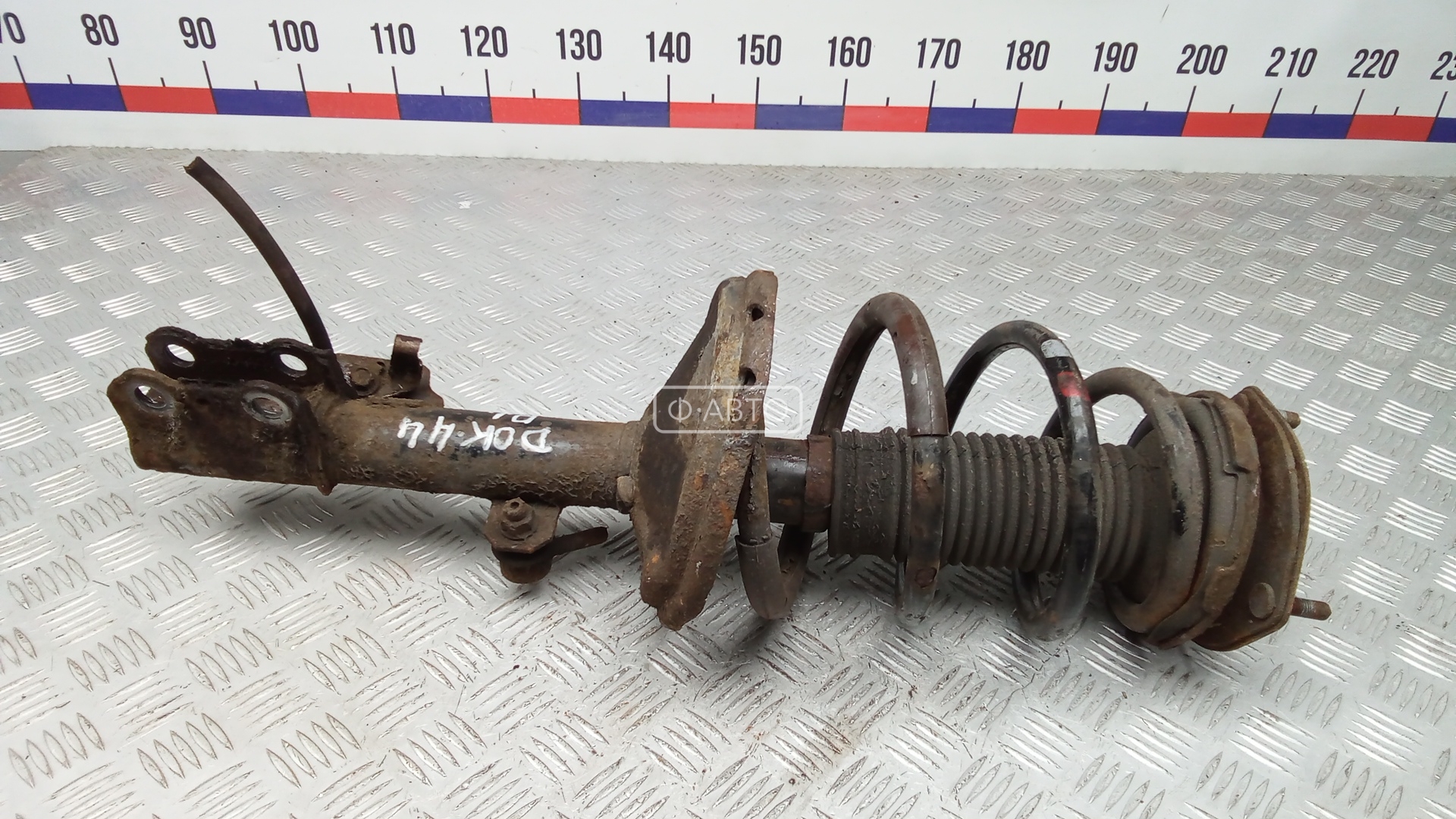 Стойка передняя левая