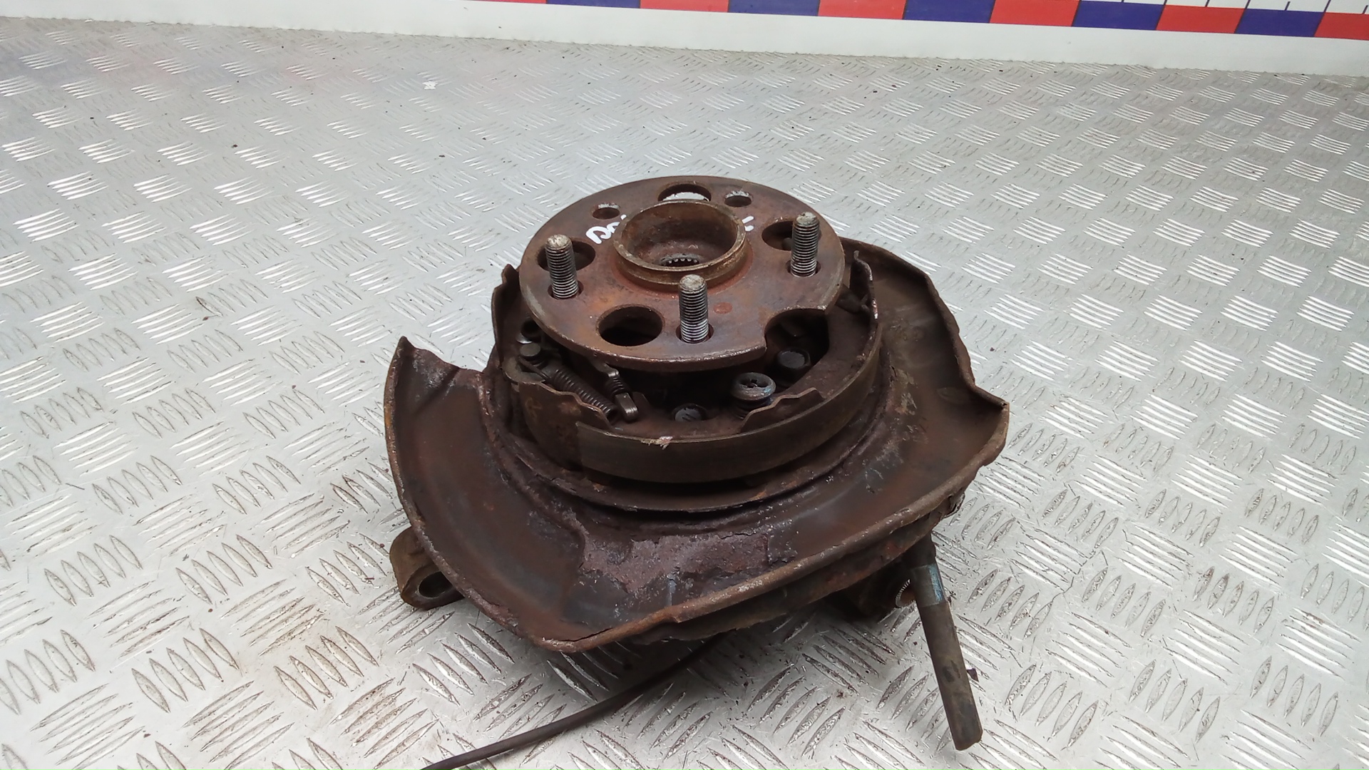 Ступица задняя левая LEXUS RX 2