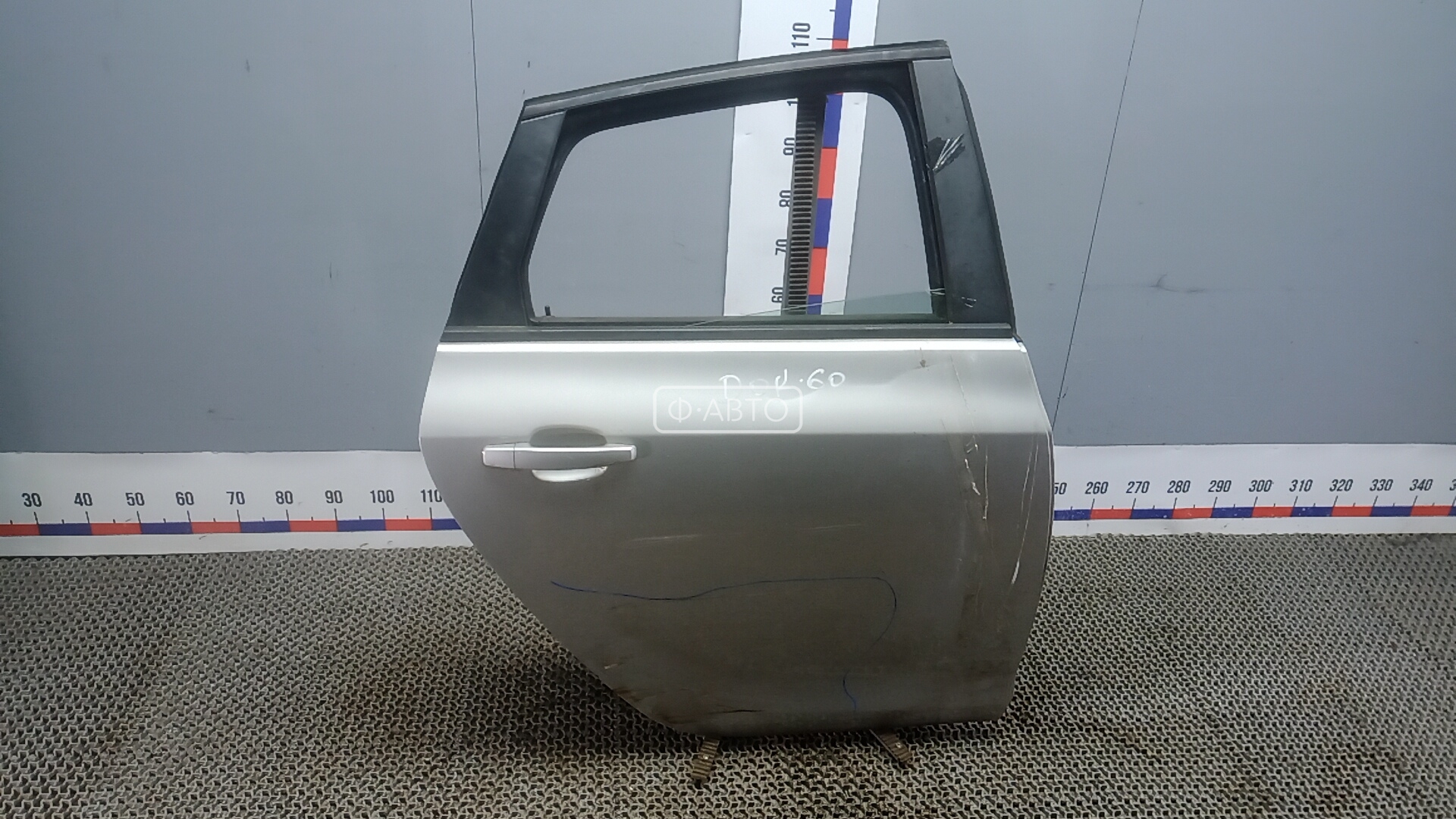 Дверь задняя правая