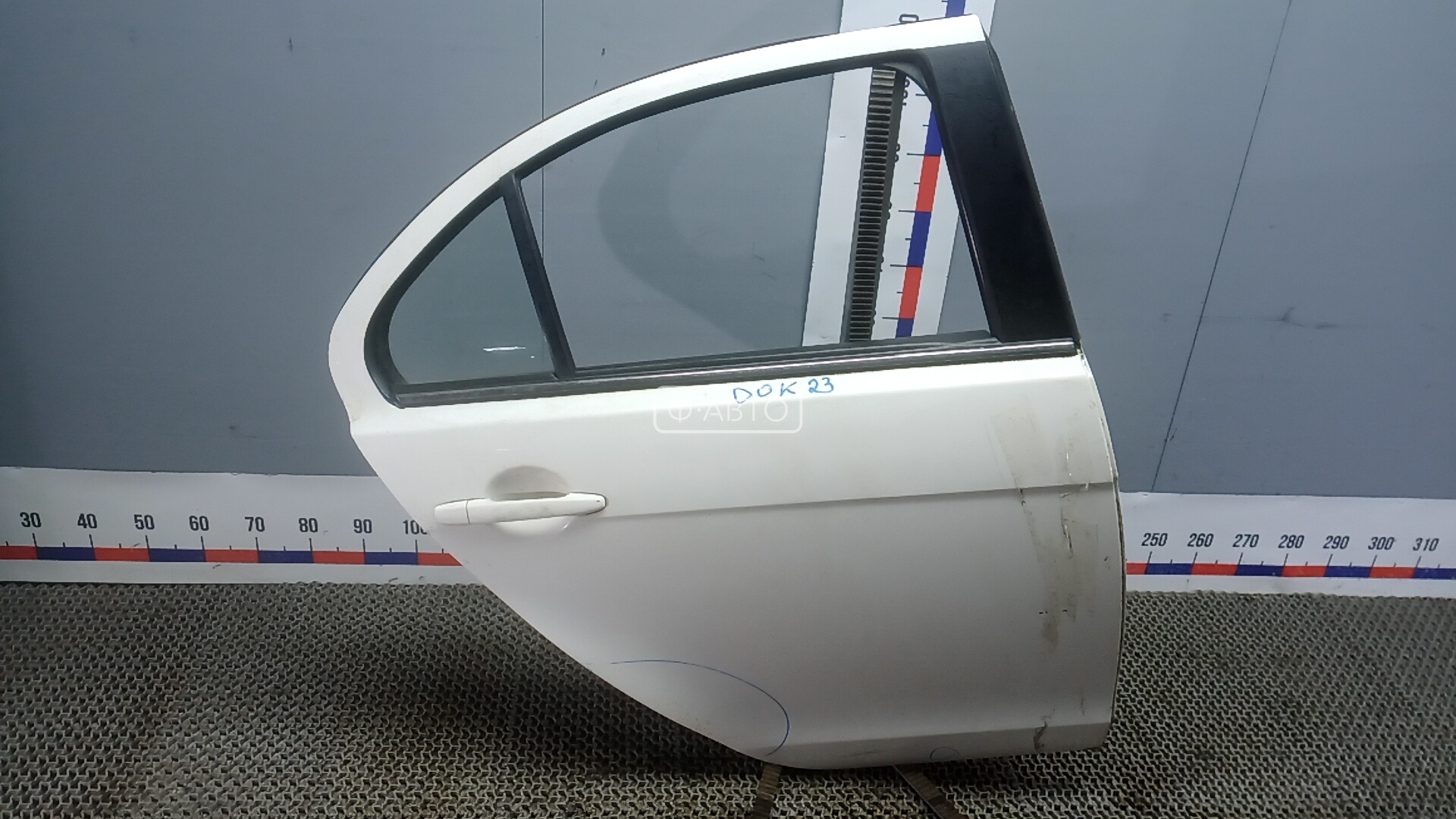 Дверь задняя правая