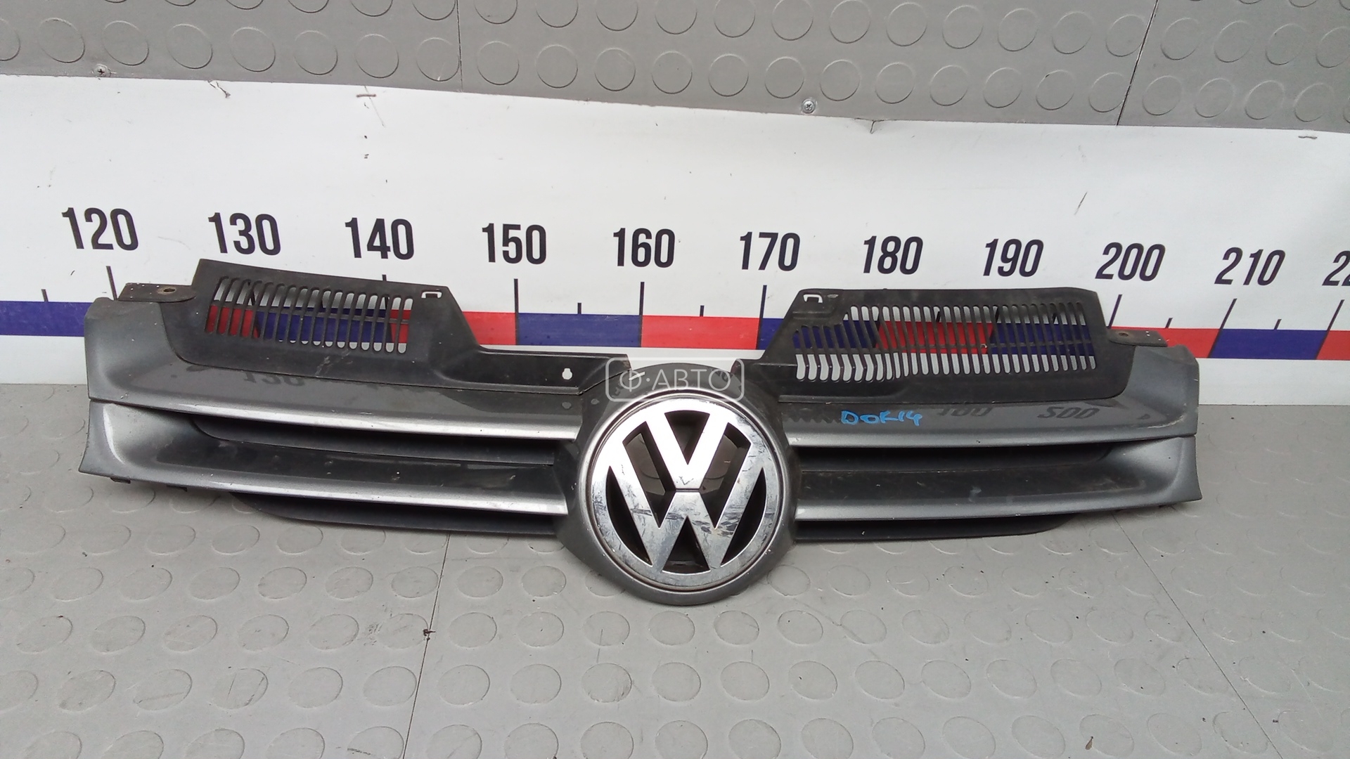 Решетка радиатора VOLKSWAGEN GOLF