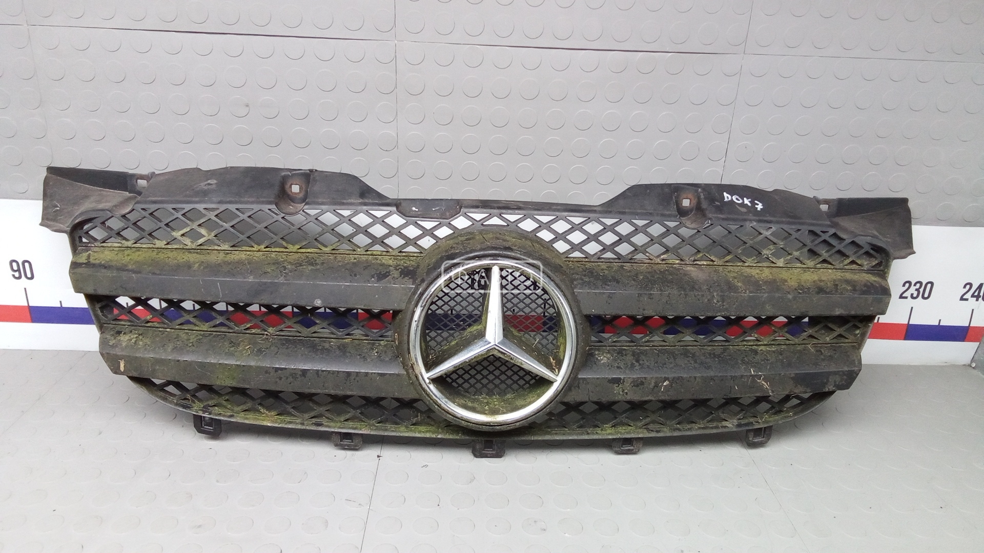 Решетка радиатора MERCEDES BENZ SPRINTER