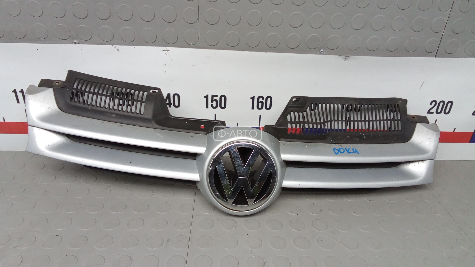 Решетка радиатора VOLKSWAGEN GOLF