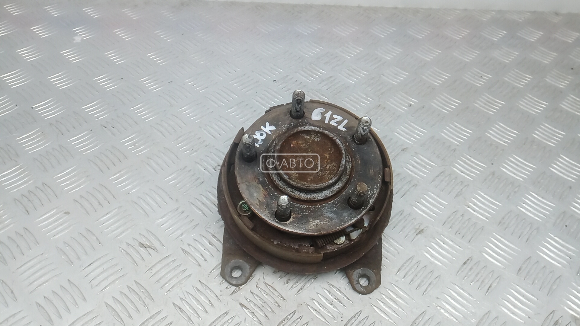 Ступица задняя левая