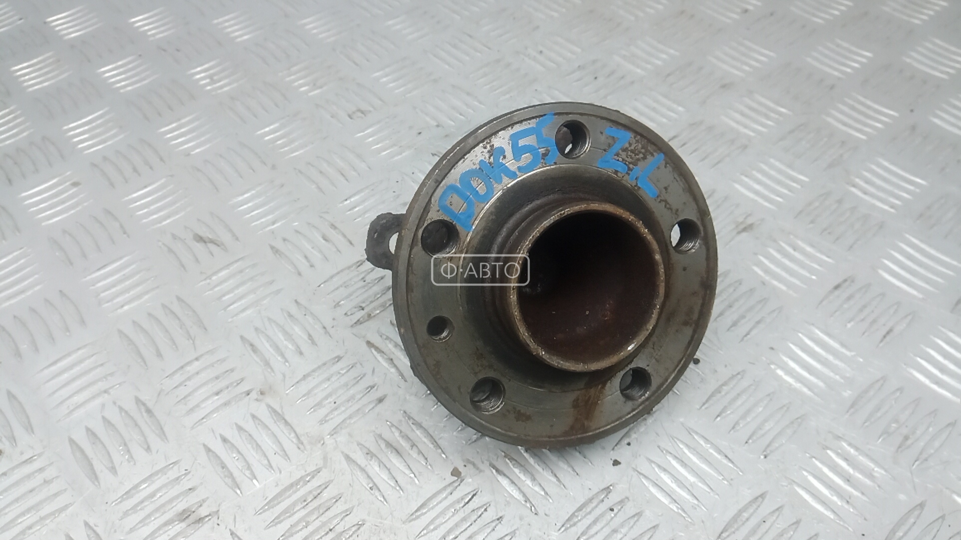 Ступица задняя левая