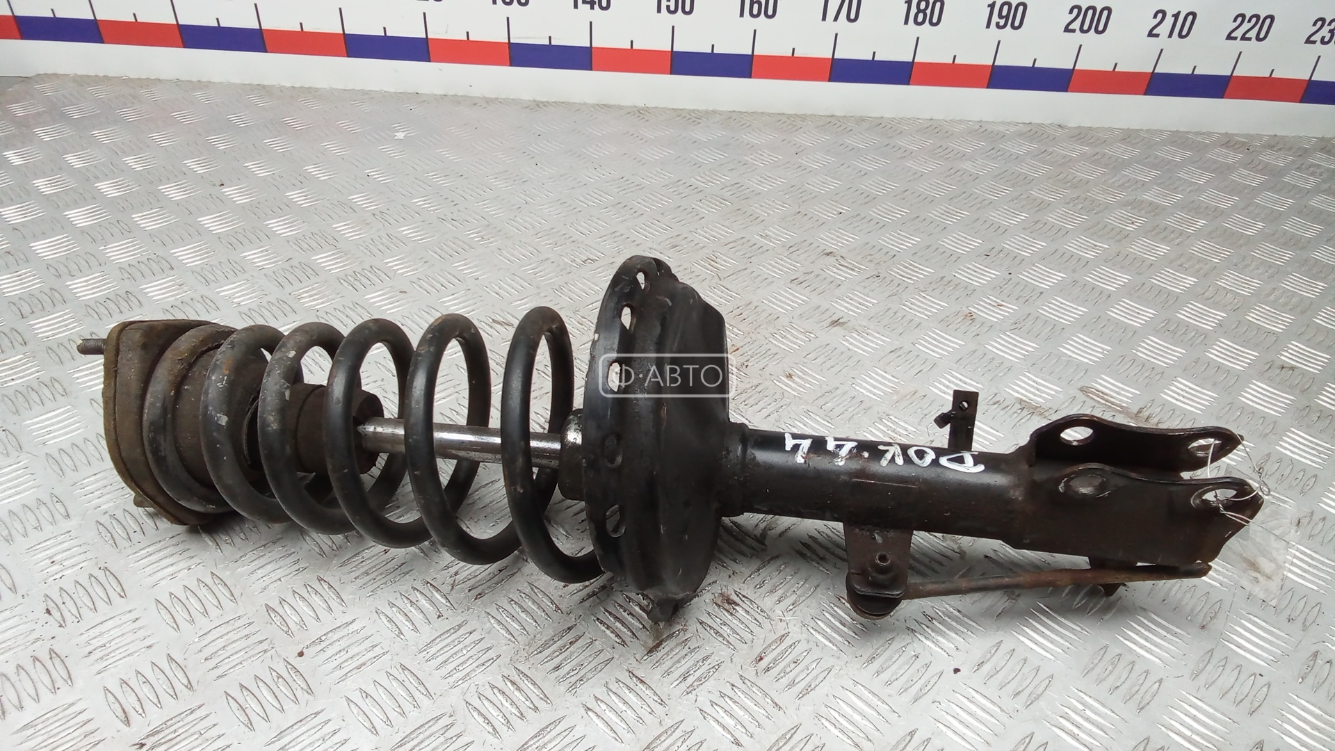 Стойка задняя правая