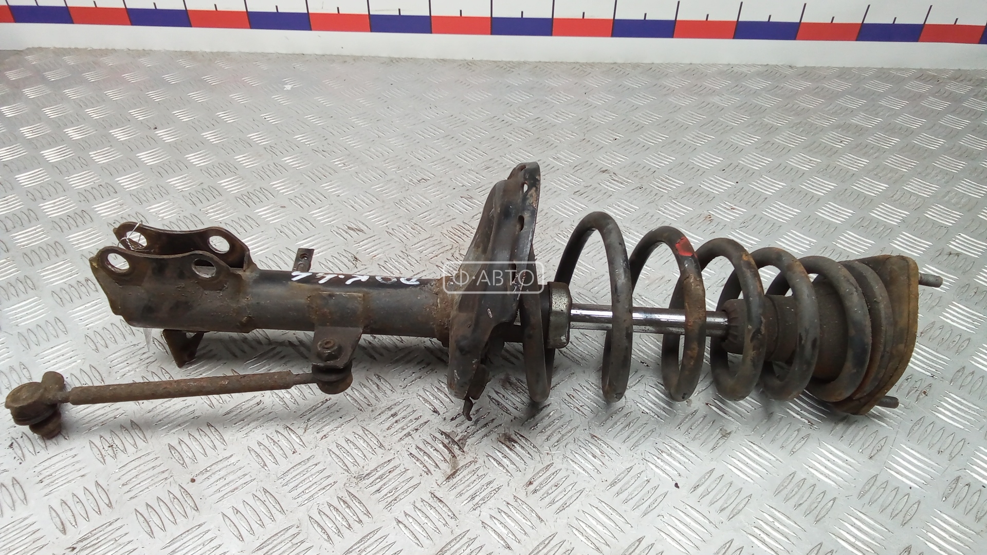 Стойка задняя левая