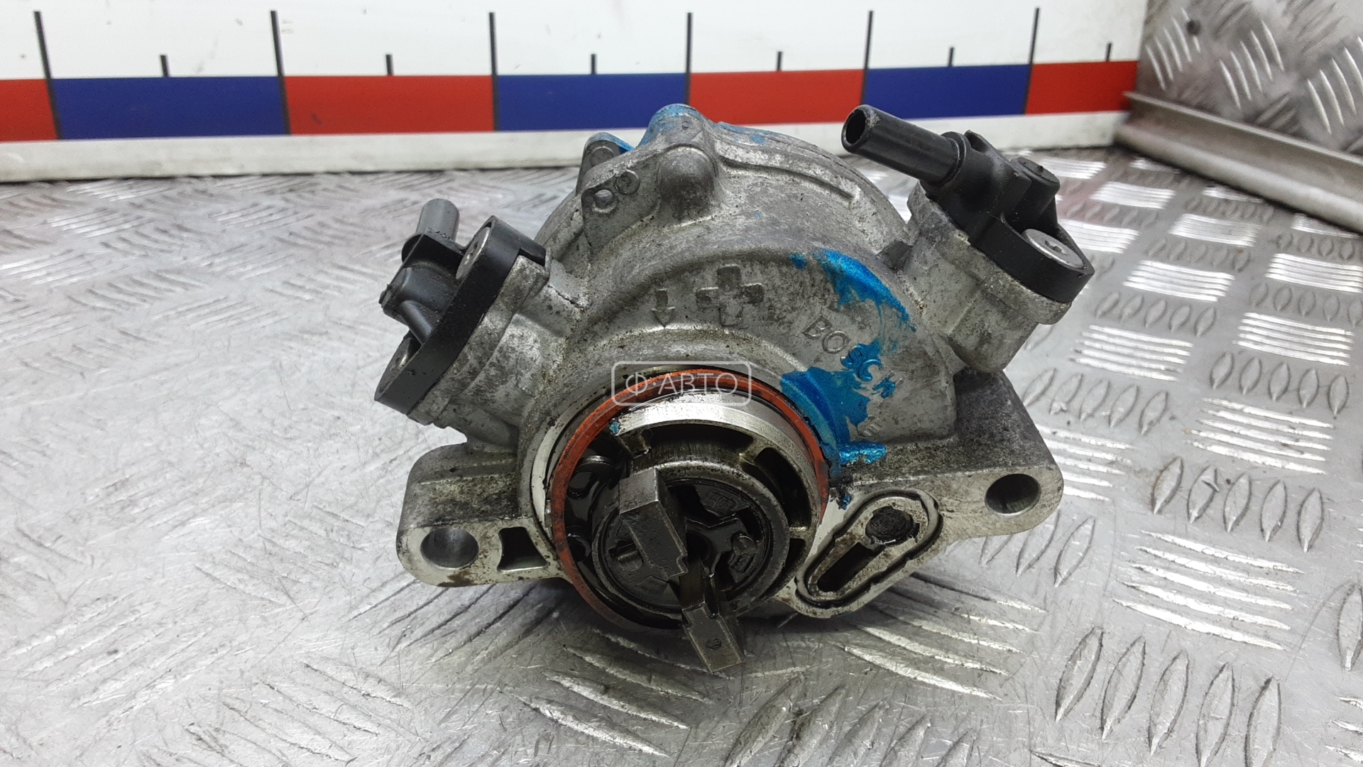 Насос вакуумный