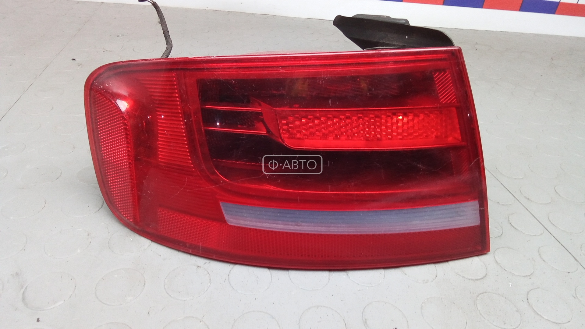 Фонарь задний левый AUDI A4